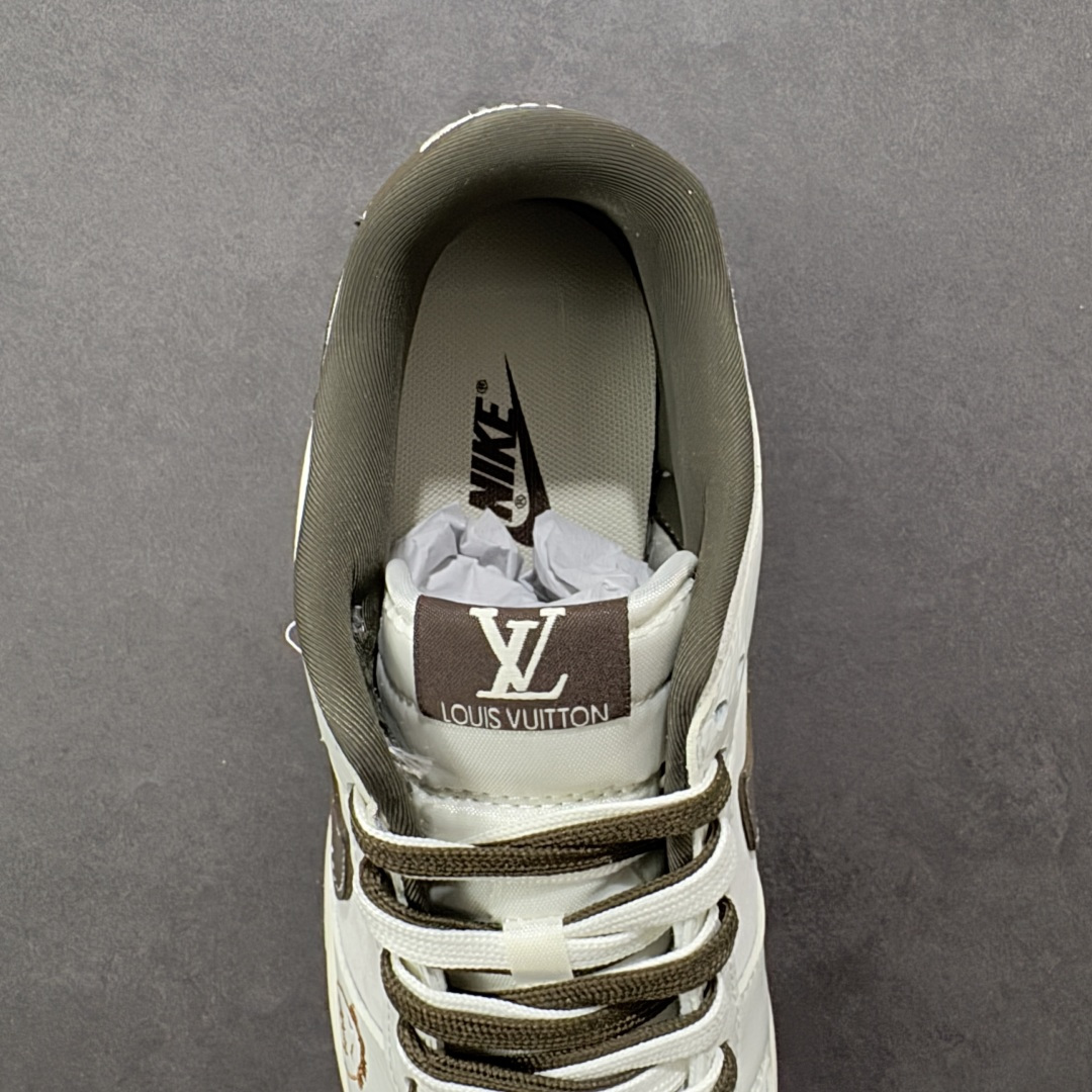 图片[7]-【定制版】Nike SB Dunk 斯图西 LV 三方联名——奶白灰 高端定制 低帮休闲板鞋 定制鞋盒 大厂纯原品质出货 超高清洁度 高级麂皮 皮料切割干净无任何毛边 细节完美 货号：SG6688-003 尺码：36 36.5 37.5 38 38.5 39 40 40.5 41 42 42.5 43 44 44.5 45 编码：HXSB330340-选品中心