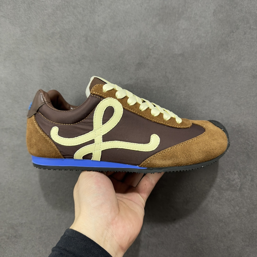 【公司级礼盒版】罗意威LOEWE 2025 Ballet Runner2.0 新款芭蕾舞鞋 双层精美礼盒包装 细节完美 裁边清洁度超高 无毛边 版型和材质均1比1复刻 内里头层皮料 价格合理不杀猪 中端版本品质💪🏻 尺码 35-45-选品中心