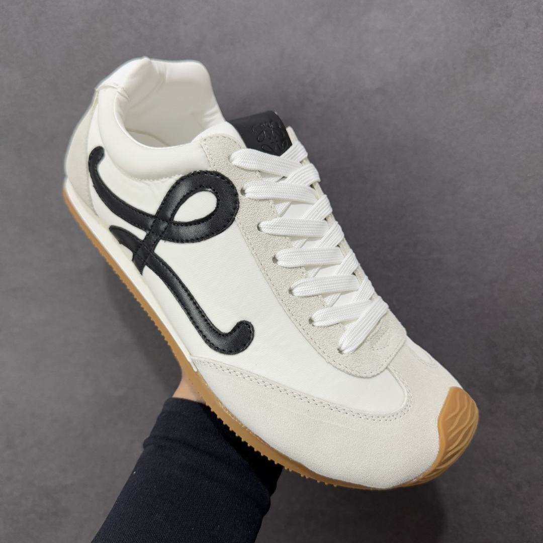 图片[3]-【公司级礼盒版】罗意威LOEWE 2025 Ballet Runner2.0 新款芭蕾舞鞋 双层精美礼盒包装 细节完美 裁边清洁度超高 无毛边 版型和材质均1比1复刻 内里头层皮料 价格合理不杀猪 中端版本品质💪🏻 尺码 35-45-选品中心