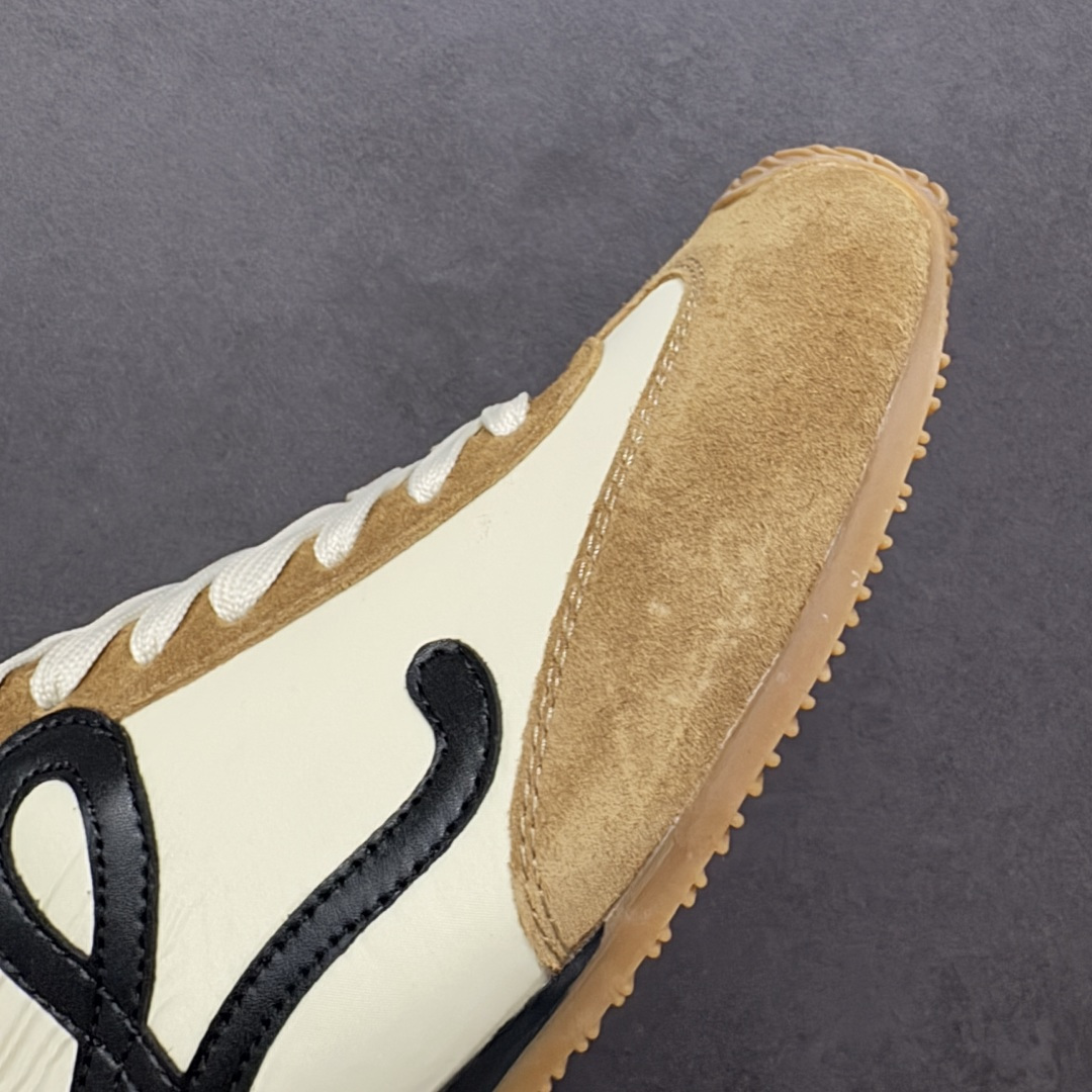 图片[5]-【公司级礼盒版】罗意威LOEWE 2025 Ballet Runner2.0 新款芭蕾舞鞋 双层精美礼盒包装 细节完美 裁边清洁度超高 无毛边 版型和材质均1比1复刻 内里头层皮料 价格合理不杀猪 中端版本品质💪🏻 尺码 35-45-选品中心