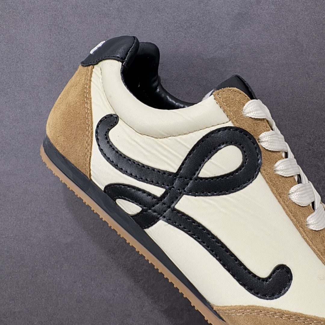 图片[6]-【公司级礼盒版】罗意威LOEWE 2025 Ballet Runner2.0 新款芭蕾舞鞋 双层精美礼盒包装 细节完美 裁边清洁度超高 无毛边 版型和材质均1比1复刻 内里头层皮料 价格合理不杀猪 中端版本品质💪🏻 尺码 35-45-选品中心