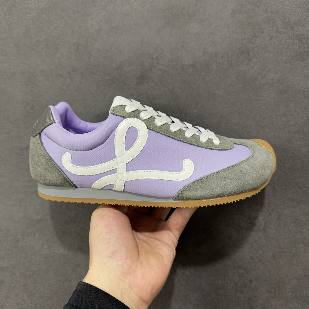 【公司级礼盒版】罗意威LOEWE 2025 Ballet Runner2.0 新款芭蕾舞鞋 双层精美礼盒包装 细节完美 裁边清洁度超高 无毛边 版型和材质均1比1复刻 内里头层皮料 价格合理不杀猪 中端版本品质💪🏻 尺码 35-40-选品中心