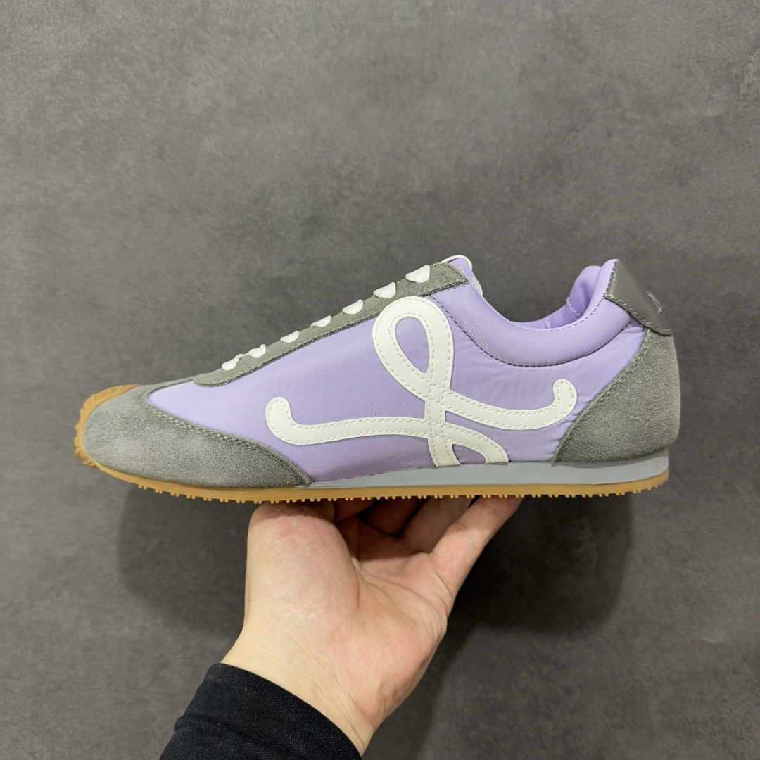 图片[2]-【公司级礼盒版】罗意威LOEWE 2025 Ballet Runner2.0 新款芭蕾舞鞋 双层精美礼盒包装 细节完美 裁边清洁度超高 无毛边 版型和材质均1比1复刻 内里头层皮料 价格合理不杀猪 中端版本品质💪🏻 尺码 35-40-选品中心