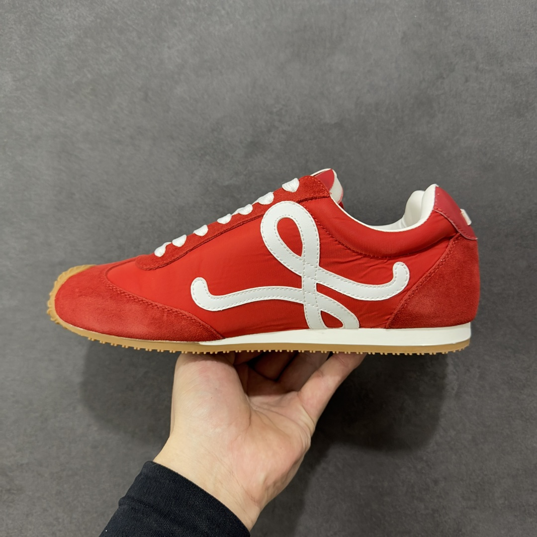 图片[2]-【公司级礼盒版】罗意威LOEWE 2025 Ballet Runner2.0 新款芭蕾舞鞋 双层精美礼盒包装 细节完美 裁边清洁度超高 无毛边 版型和材质均1比1复刻 内里头层皮料 价格合理不杀猪 中端版本品质💪🏻 尺码 35-40-选品中心