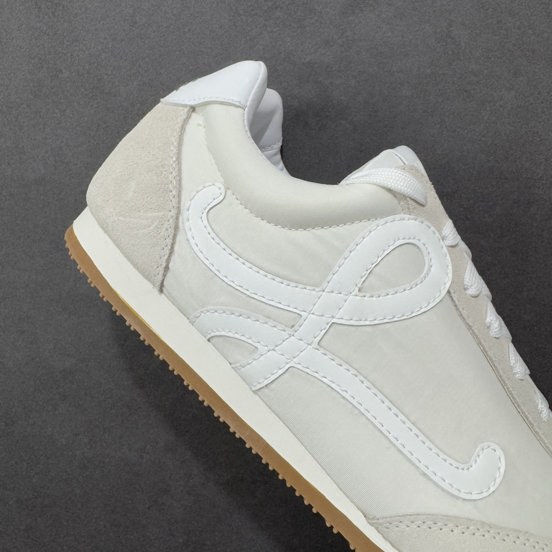 图片[6]-【公司级礼盒版】罗意威LOEWE 2025 Ballet Runner2.0 新款芭蕾舞鞋 双层精美礼盒包装 细节完美 裁边清洁度超高 无毛边 版型和材质均1比1复刻 内里头层皮料 价格合理不杀猪 中端版本品质💪🏻 尺码 35-45-选品中心