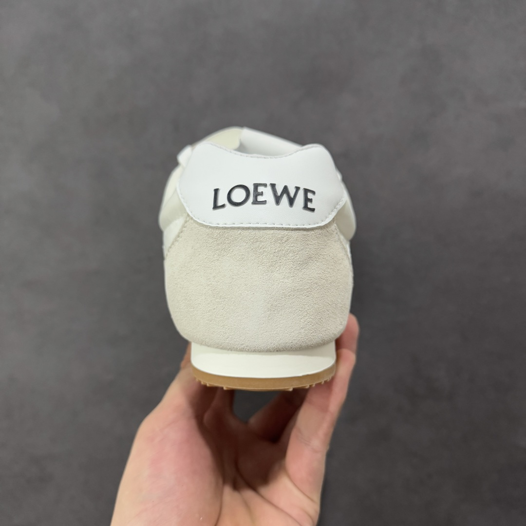 图片[4]-【公司级礼盒版】罗意威LOEWE 2025 Ballet Runner2.0 新款芭蕾舞鞋 双层精美礼盒包装 细节完美 裁边清洁度超高 无毛边 版型和材质均1比1复刻 内里头层皮料 价格合理不杀猪 中端版本品质💪🏻 尺码 35-45-选品中心