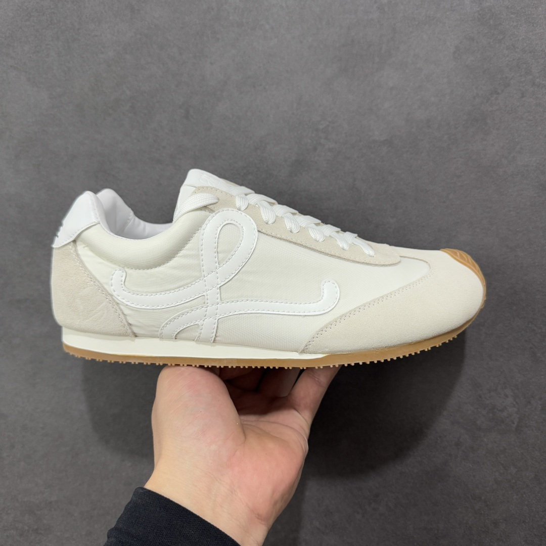 【公司级礼盒版】罗意威LOEWE 2025 Ballet Runner2.0 新款芭蕾舞鞋 双层精美礼盒包装 细节完美 裁边清洁度超高 无毛边 版型和材质均1比1复刻 内里头层皮料 价格合理不杀猪 中端版本品质💪🏻 尺码 35-45-选品中心