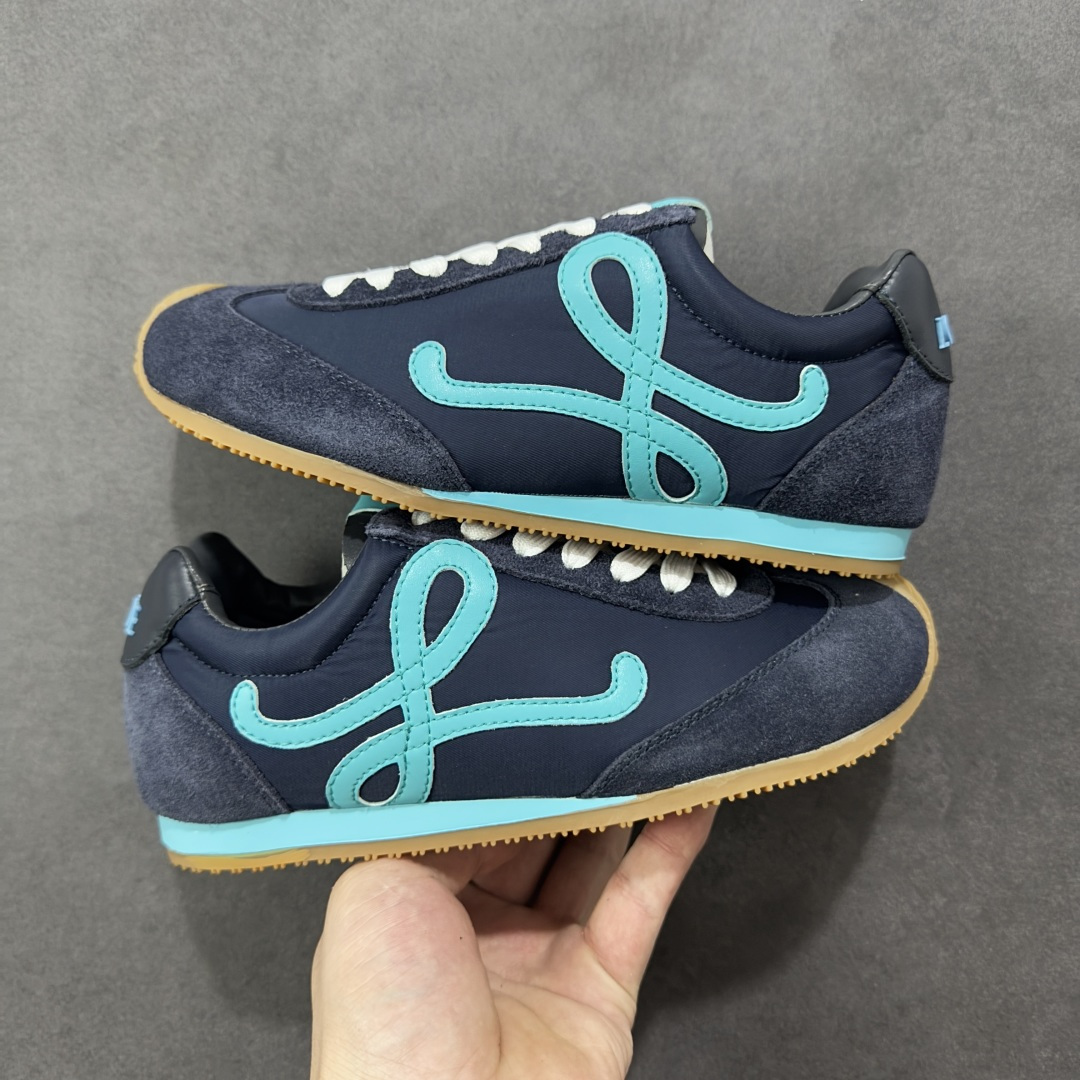 【公司级礼盒版】罗意威LOEWE 2025 Ballet Runner2.0 新款芭蕾舞鞋 双层精美礼盒包装 细节完美 裁边清洁度超高 无毛边 版型和材质均1比1复刻 内里头层皮料 价格合理不杀猪 中端版本品质💪🏻 尺码 35-40-选品中心