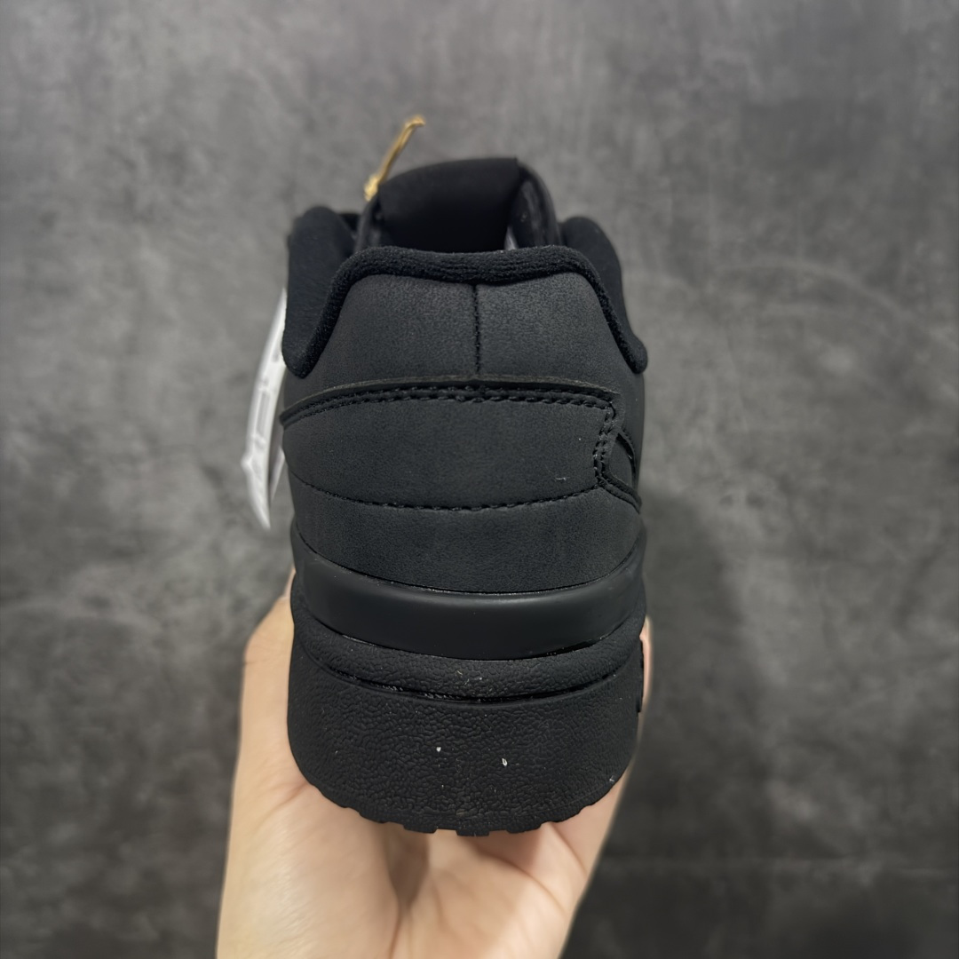 图片[4]-【纯原版】AD Forum 84 Low OG 低帮百搭潮流休闲运动板鞋 ID0990 全套原纸板楦头开发 市场最新版 头层皮料加持 以复古篮球鞋的外形为基础 采用皮革拼接 简约百搭 更加贴合舒适 中底内侧网格造型起到点睛之笔 外底橡胶 更显复古 尺码：36 36.5 37.5 38 38.5 39 40 40.5 41 42 42.5 43 44 44.5 45-选品中心