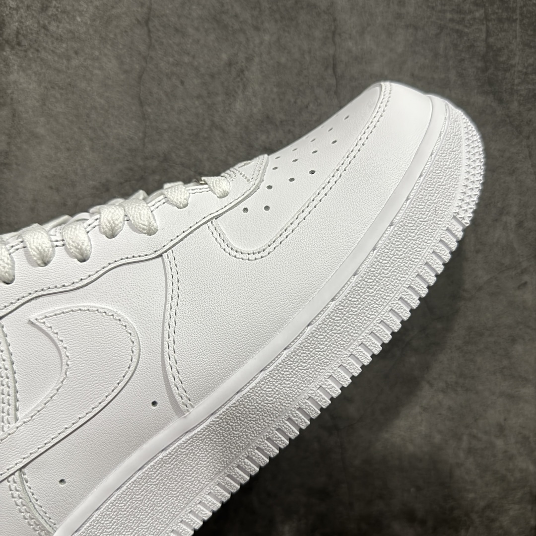 图片[6]-【GX2.0版本】Supreme x NK Air Force 1 Low \’07 空军一号低帮经典板鞋 联名白红 CU9225-100 经典老鞋 完美复刻 不规则波浪大底咬花 全鞋电脑针车 工整有序 视觉效果满分 原厂拉帮手法 标准四线 密度针距针孔大小控制到位 原装反口里网布海绵 正确卡色网眼大小 新版鞋撑改用纸团代替 原厂港宝加持完美还原灵魂版型 原盒原配从里到外百分百还原 原厂全头层原厂皮料 原标原盒 内置Sole气垫 中底白色背胶 中底划线 已经无限的接近公司 原厂楦头 原厂刺绣 后跟弧度修正 独家私模最大开发到48.5 尺码：35.5 36 37.5 38 38.5 39 40 40.5 41 42 42.5 43 44 44.5 45 46 47.5 48.5-选品中心