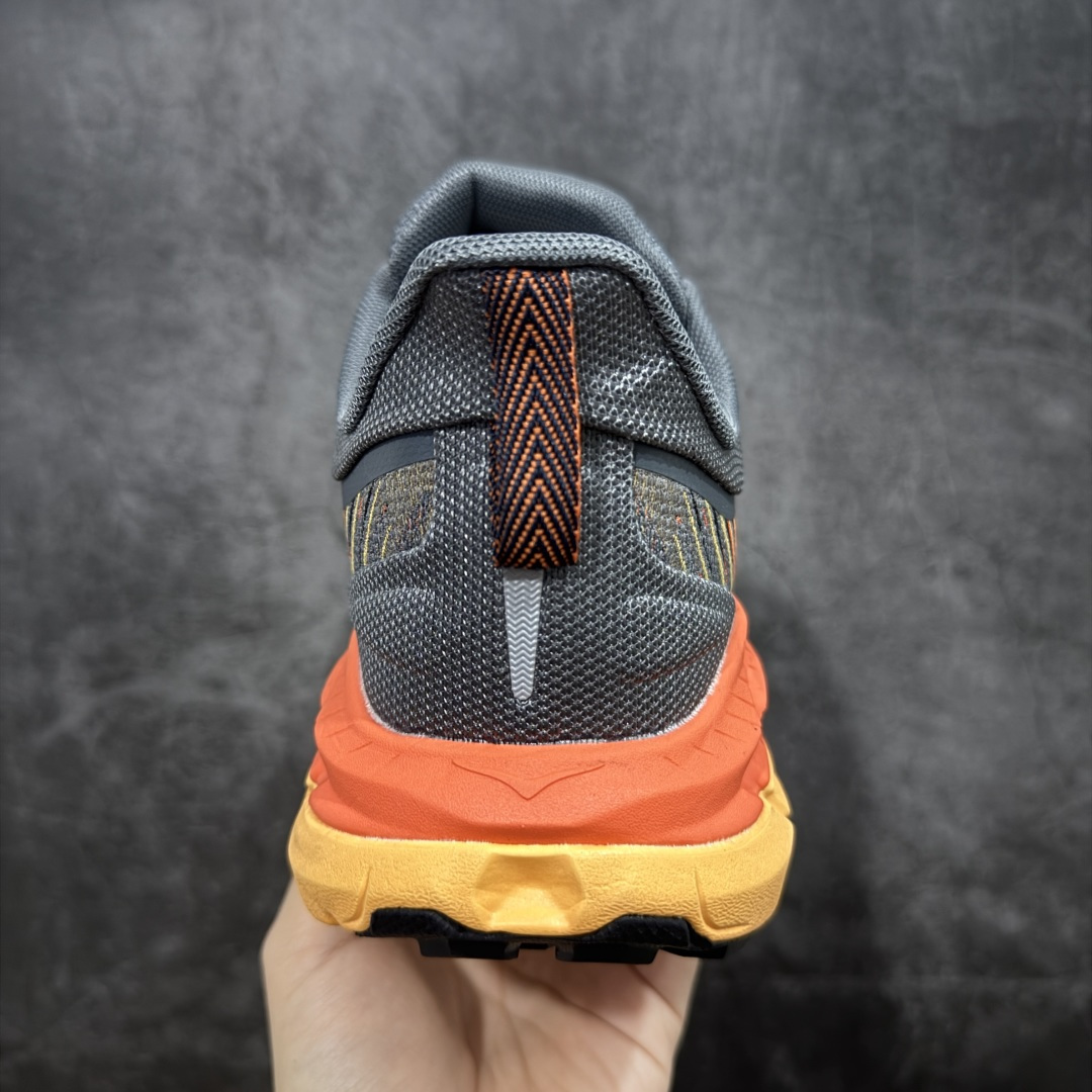 图片[4]-【正确组合底版本】HOKA ONE ONE Mafate Speed 4 飞速玛法特4代系列低帮轻量户外越野休闲运动慢跑鞋 HOKA ONE ONE是来自美国的跑步鞋知名品牌，创立于2009年，始终致力于为所有跑者提供更新、更好的跑步装备。相比常规跑鞋，HOKA ONE ONE特别研发使用性能独特的几何形跑鞋中底，此种鞋底更厚、更高、回弹性也更好，除了卓越的缓冲性能，它还能为各种阶段的跑者带来更具动感、更加稳定的跑步体验。HOKAONE ONE从设计之初就清楚意识到，要保证跑者步幅的均匀一致，双脚自然而然的运动至关重要。尺码：36 36.5 37.5 38 39 40 40.5 41 42 42.5 43 44 45 46-选品中心