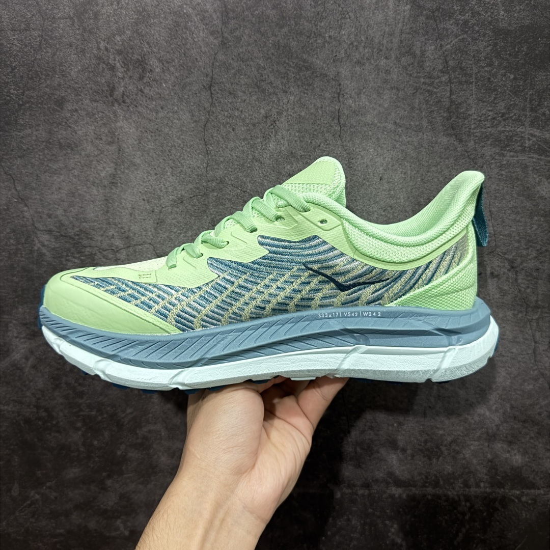 图片[2]-【正确组合底版本】HOKA ONE ONE Mafate Speed 4 飞速玛法特4代系列低帮轻量户外越野休闲运动慢跑鞋 HOKA ONE ONE是来自美国的跑步鞋知名品牌，创立于2009年，始终致力于为所有跑者提供更新、更好的跑步装备。相比常规跑鞋，HOKA ONE ONE特别研发使用性能独特的几何形跑鞋中底，此种鞋底更厚、更高、回弹性也更好，除了卓越的缓冲性能，它还能为各种阶段的跑者带来更具动感、更加稳定的跑步体验。HOKAONE ONE从设计之初就清楚意识到，要保证跑者步幅的均匀一致，双脚自然而然的运动至关重要。尺码：36 36.5 37.5 38 39 40 40.5 41 42 42.5 43 44 45 46-选品中心