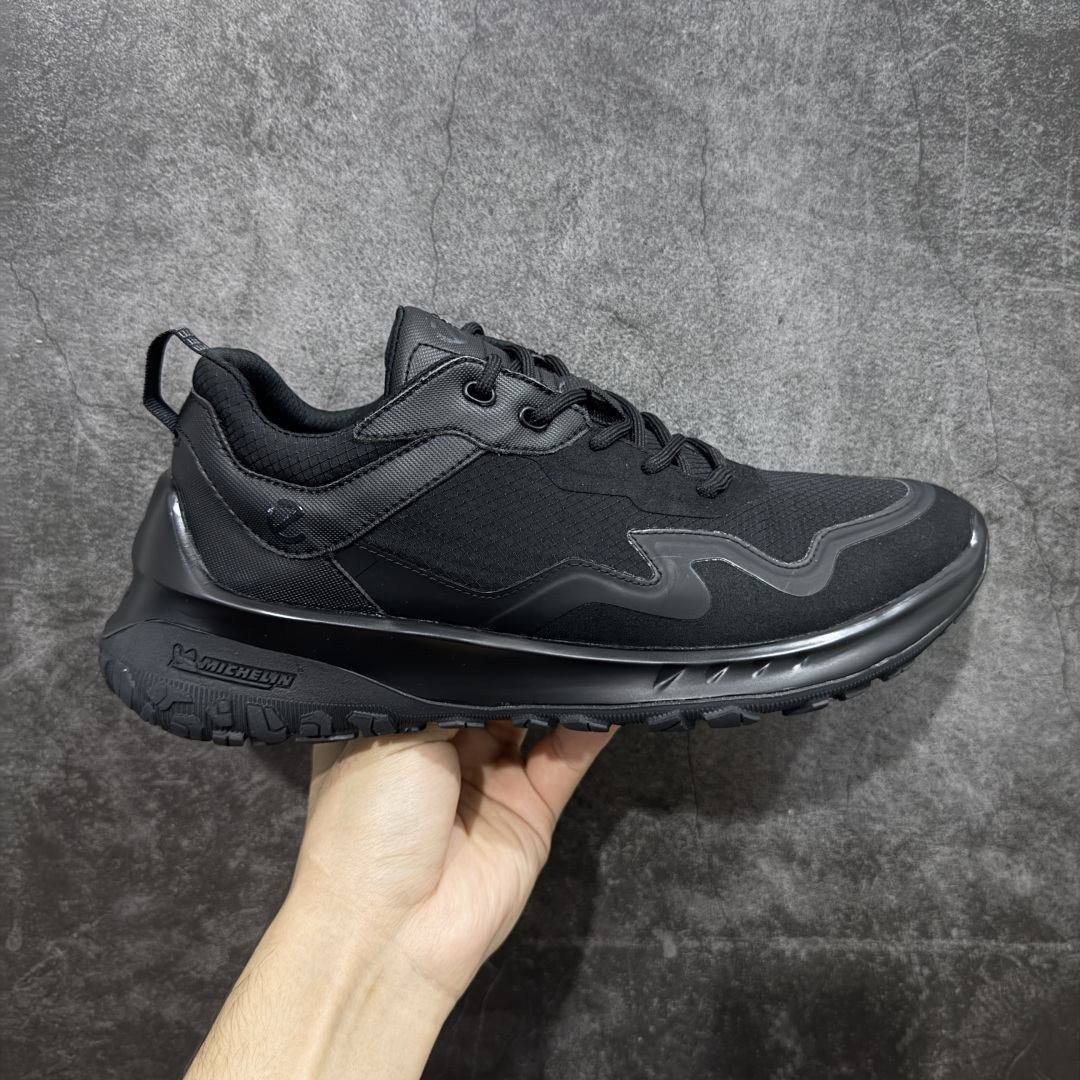 【公司级】ecco爱步 奥途系列 户外简约舒适时尚 低帮 徒步鞋 男款 黑色 经典和现代工艺品质融合 精选意大利小牛皮面料 舒适性相当不错 版型楦型非常到位上脚 专柜热销款 独有鞋型设计 特有Logo车边 特别有型 北欧风格 舒适 休闲保暖 超弹性 耐磨 减震 按摩大底(PU+TPU 组合)经典潮流 随意搭配 尺码:39 40 41 42 43 44 (标准码)-选品中心