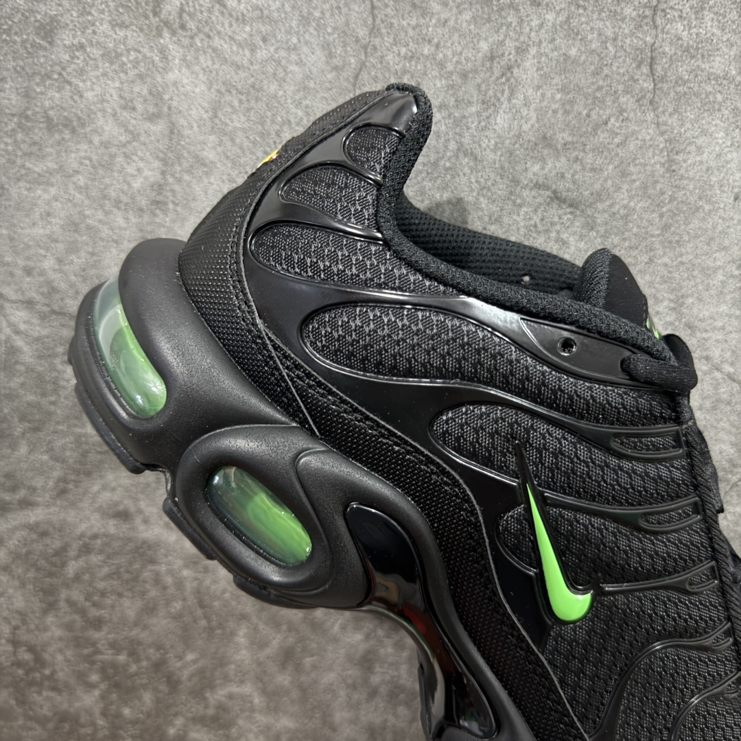 图片[7]-【Max纯原版】Nike Air Max Plus TN气垫系列跑鞋 全新一比一高端版本 真正的市场T1品质 更多配色陆续出货 真正的用心研发 一点一点抠出来的 品质 品控细节 随便闭眼对比市场任何版本 全套原纸板楦头开发 完美呈现版型 工艺流程均与原鞋保持一致 Turned Air 中底缓震技术 鞋面弧度与大底弧度一致 鞋头正确TPU材质 鞋面高频TPU材质1.0厚度 原鞋一致层次感 超越公司货的品控标准 多道QC质检 货号：DM0032-024 尺码：36 36.5 37.5 38 38.5 39 40 40.5 41 42 42.5 43 44 44.5 45 46-选品中心