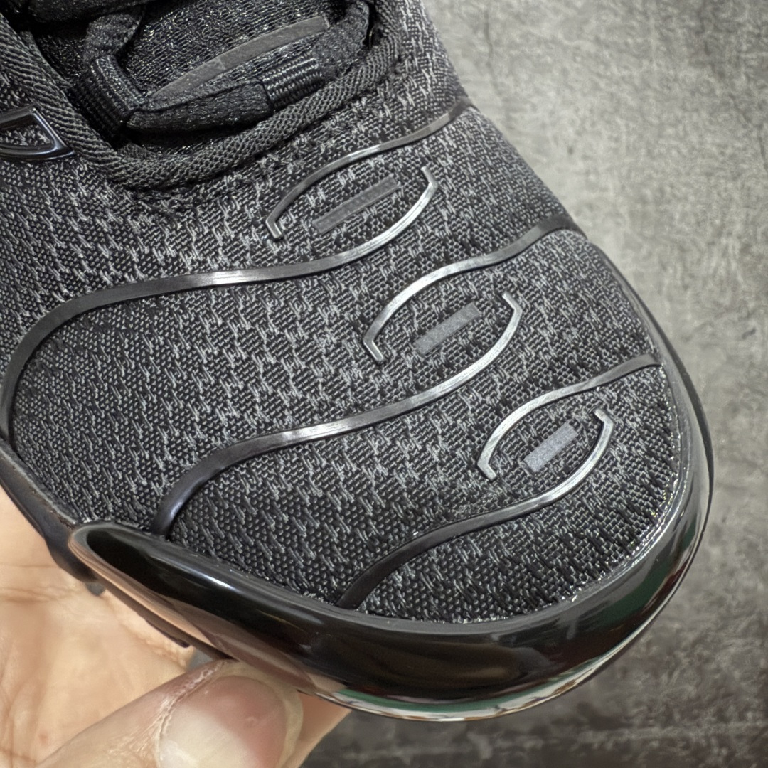 图片[5]-【Max纯原版】Nike Air Max Plus TN气垫系列跑鞋 全新一比一高端版本 真正的市场T1品质 更多配色陆续出货 真正的用心研发 一点一点抠出来的 品质 品控细节 随便闭眼对比市场任何版本 全套原纸板楦头开发 完美呈现版型 工艺流程均与原鞋保持一致 Turned Air 中底缓震技术 鞋面弧度与大底弧度一致 鞋头正确TPU材质 鞋面高频TPU材质1.0厚度 原鞋一致层次感 超越公司货的品控标准 多道QC质检 货号：DM0032-024 尺码：36 36.5 37.5 38 38.5 39 40 40.5 41 42 42.5 43 44 44.5 45 46-选品中心