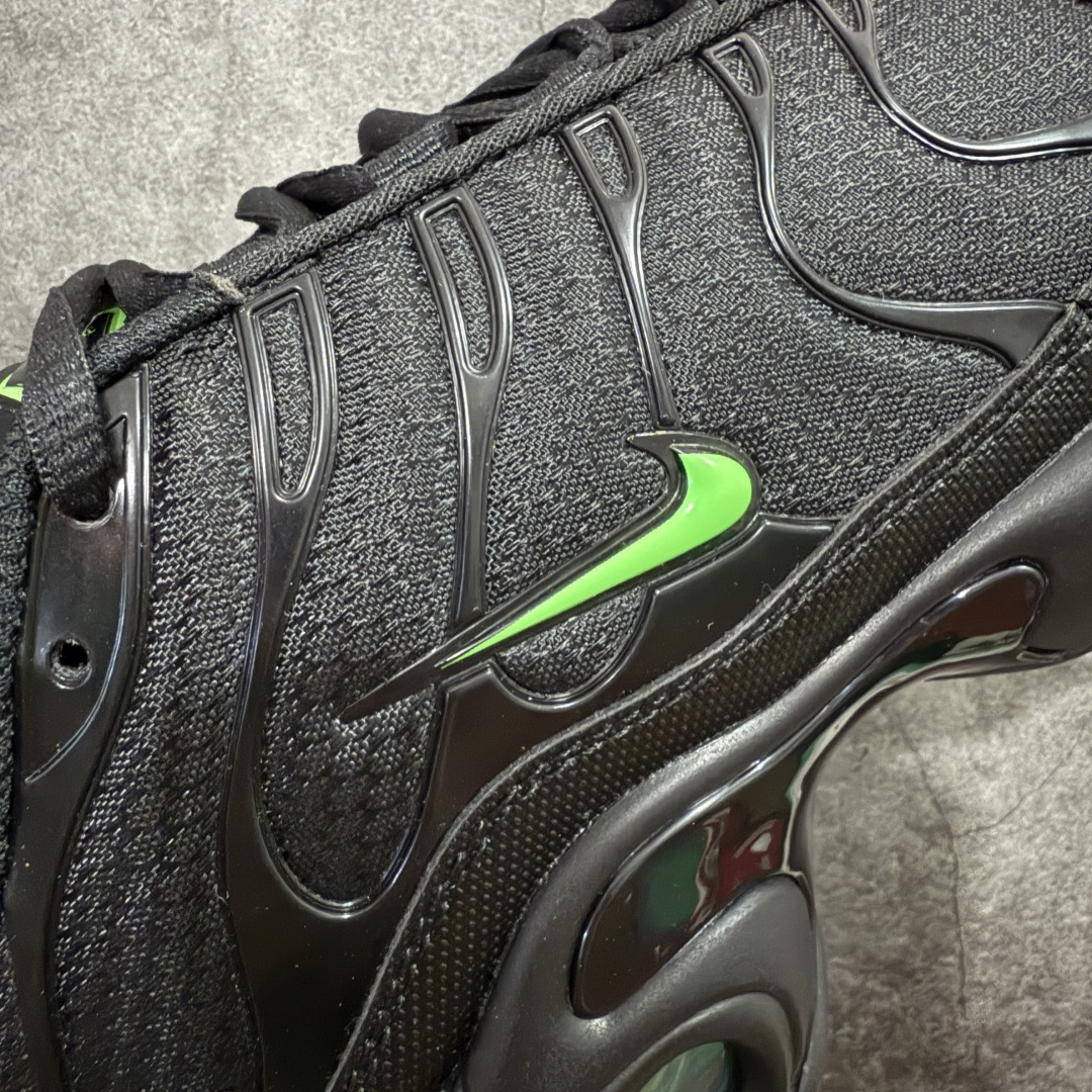 图片[4]-【Max纯原版】Nike Air Max Plus TN气垫系列跑鞋 全新一比一高端版本 真正的市场T1品质 更多配色陆续出货 真正的用心研发 一点一点抠出来的 品质 品控细节 随便闭眼对比市场任何版本 全套原纸板楦头开发 完美呈现版型 工艺流程均与原鞋保持一致 Turned Air 中底缓震技术 鞋面弧度与大底弧度一致 鞋头正确TPU材质 鞋面高频TPU材质1.0厚度 原鞋一致层次感 超越公司货的品控标准 多道QC质检 货号：DM0032-024 尺码：36 36.5 37.5 38 38.5 39 40 40.5 41 42 42.5 43 44 44.5 45 46-选品中心