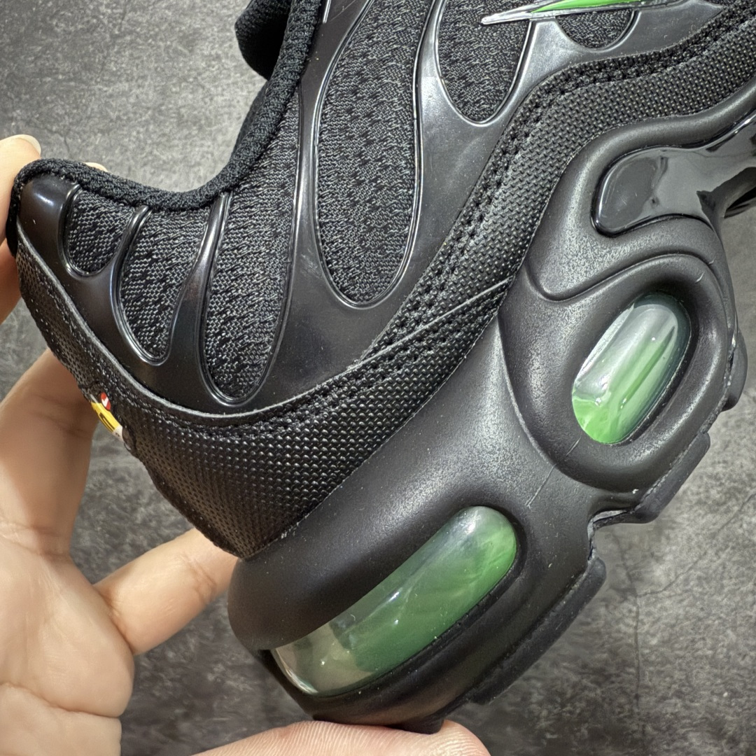 图片[3]-【Max纯原版】Nike Air Max Plus TN气垫系列跑鞋 全新一比一高端版本 真正的市场T1品质 更多配色陆续出货 真正的用心研发 一点一点抠出来的 品质 品控细节 随便闭眼对比市场任何版本 全套原纸板楦头开发 完美呈现版型 工艺流程均与原鞋保持一致 Turned Air 中底缓震技术 鞋面弧度与大底弧度一致 鞋头正确TPU材质 鞋面高频TPU材质1.0厚度 原鞋一致层次感 超越公司货的品控标准 多道QC质检 货号：DM0032-024 尺码：36 36.5 37.5 38 38.5 39 40 40.5 41 42 42.5 43 44 44.5 45 46-选品中心