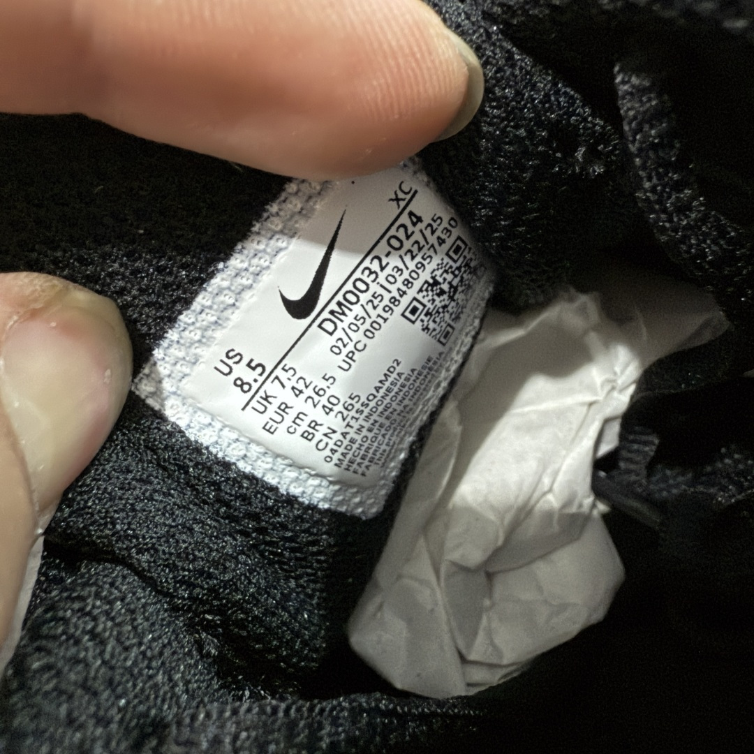 图片[7]-【Max纯原版】Nike Air Max Plus TN气垫系列跑鞋 全新一比一高端版本 真正的市场T1品质 更多配色陆续出货 真正的用心研发 一点一点抠出来的 品质 品控细节 随便闭眼对比市场任何版本 全套原纸板楦头开发 完美呈现版型 工艺流程均与原鞋保持一致 Turned Air 中底缓震技术 鞋面弧度与大底弧度一致 鞋头正确TPU材质 鞋面高频TPU材质1.0厚度 原鞋一致层次感 超越公司货的品控标准 多道QC质检 货号：DM0032-024 尺码：36 36.5 37.5 38 38.5 39 40 40.5 41 42 42.5 43 44 44.5 45 46-选品中心