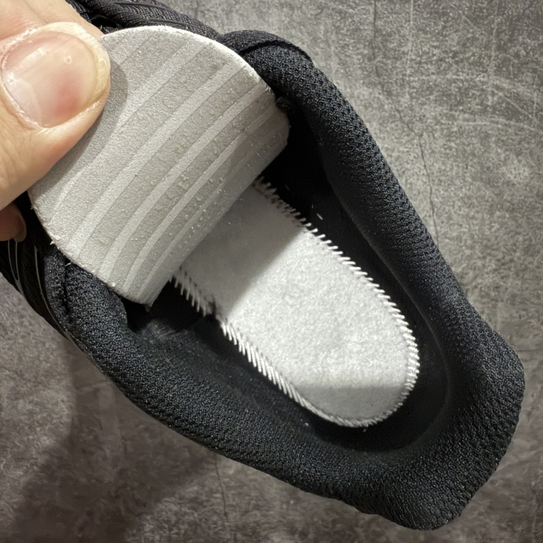 图片[9]-【Max纯原版】Nike Air Max Plus TN气垫系列跑鞋 全新一比一高端版本 真正的市场T1品质 更多配色陆续出货 真正的用心研发 一点一点抠出来的 品质 品控细节 随便闭眼对比市场任何版本 全套原纸板楦头开发 完美呈现版型 工艺流程均与原鞋保持一致 Turned Air 中底缓震技术 鞋面弧度与大底弧度一致 鞋头正确TPU材质 鞋面高频TPU材质1.0厚度 原鞋一致层次感 超越公司货的品控标准 多道QC质检 货号：DM0032-024 尺码：36 36.5 37.5 38 38.5 39 40 40.5 41 42 42.5 43 44 44.5 45 46-选品中心