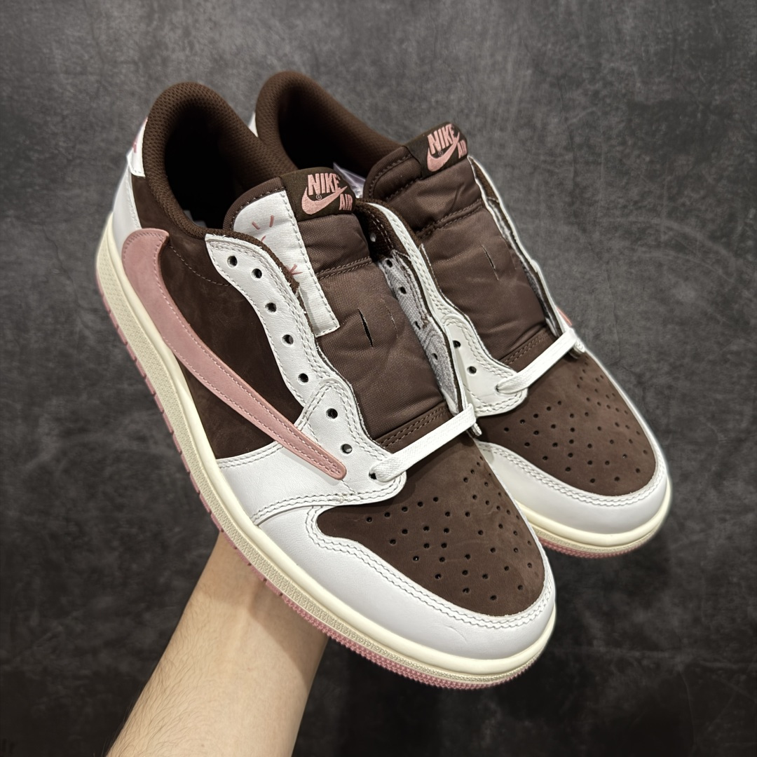 【GX纯原】Travis Scott x Air Jordan AJ1 Low OG SP TS联名9.0 白棕粉倒钩低帮 DZ4137-206 知名大厂出品 纯原第一梯队版本 产品品控稳定性领先行业 各方面均可对飙市面通货版 SZ原厂全套原楦原纸板冲刀磨具开发 原厂皮料加持 原厂港宝加持定型后跟R度完美 同源原厂电绣 鬼脸飞翼针数密度立体效果一致 百分百一致原鞋 原厂拉帮工艺 针距密度一致 后跟弧度收口自然不对折 极致一眼正品既视感 进口玻璃冲刀皮料裁剪零毛边 全鞋电脑针车工艺 品控清洁度最高QC检验标准 免检产品 原厂订购鞋盒、鞋标、防尘纸、鞋撑、鞋带 追求极致的原厂味道 尺码：35.5-48.5-选品中心