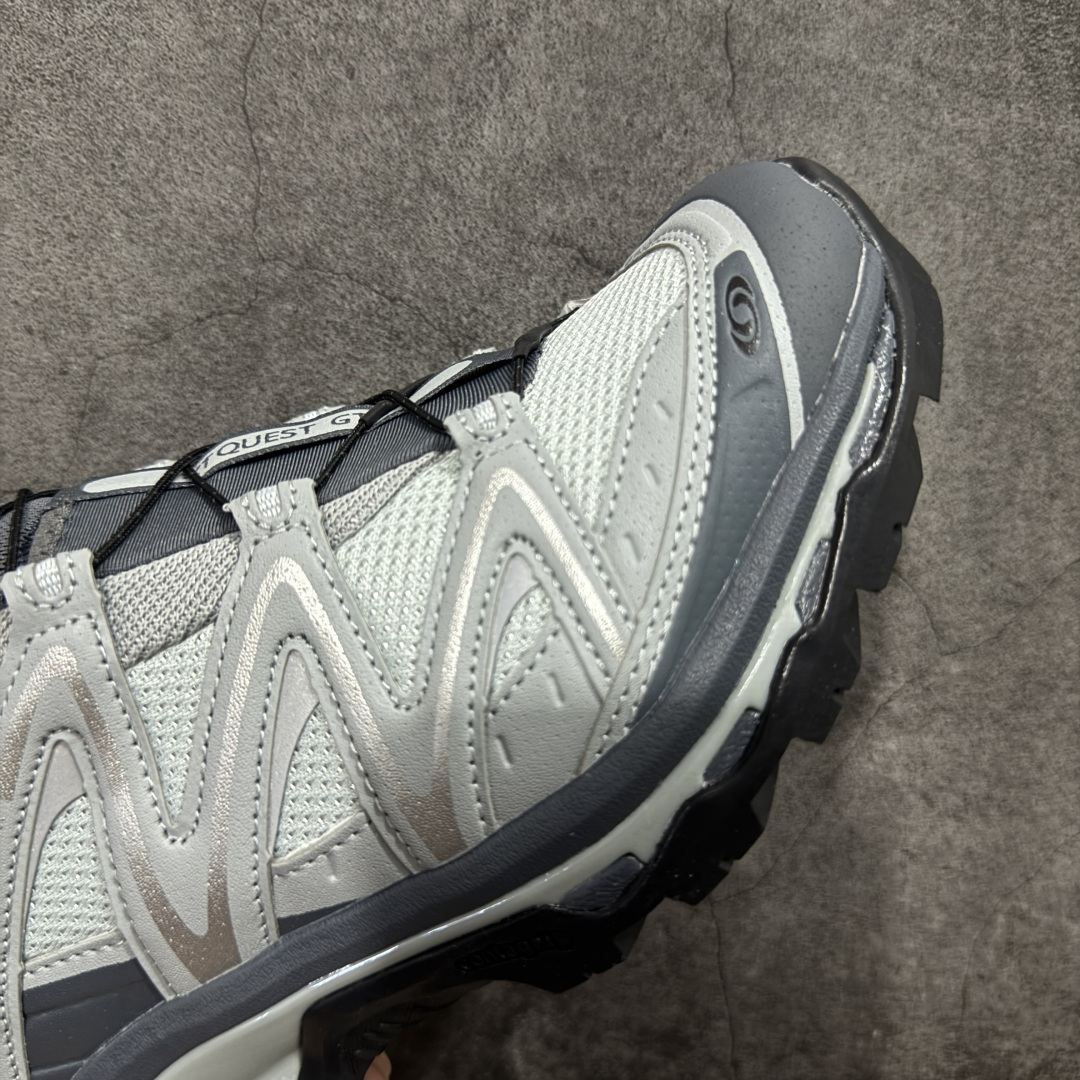 图片[6]-【绿x升级版】Salomon XT-QUEST ADV 萨洛蒙情侣款户外机能鞋 491276 全新绿x升级版 品质大改进 ‼️ 全鞋改进为原厂一致材料打造 全新修长鞋型 相对老版臃肿鞋型 此版的版型更正 全新玻璃冲刀 清洁度提升 同步原版左右鞋带孔的间距加大（之前老版间距太小） 网面与鞋头材料校对一致无色差（老版网面有色差） 鞋后跟反口V字定型同步zp（老版臃肿为U字后跟反口） 鞋舌两侧鞋帮脚踝处更加直挺（之前老版往中间踏） 鞋盒黑盒改正为原版牛皮纸鞋盒 鞋头处添加☯️太极标 所有细节多次修改校正 坚持同步原版无差别 毋庸置疑全市场最好的版本💪🏻终端优势供应 尺码：36-46-选品中心