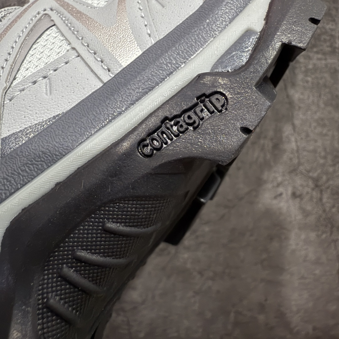 图片[5]-【绿x升级版】Salomon XT-QUEST ADV 萨洛蒙情侣款户外机能鞋 491276 全新绿x升级版 品质大改进 ‼️ 全鞋改进为原厂一致材料打造 全新修长鞋型 相对老版臃肿鞋型 此版的版型更正 全新玻璃冲刀 清洁度提升 同步原版左右鞋带孔的间距加大（之前老版间距太小） 网面与鞋头材料校对一致无色差（老版网面有色差） 鞋后跟反口V字定型同步zp（老版臃肿为U字后跟反口） 鞋舌两侧鞋帮脚踝处更加直挺（之前老版往中间踏） 鞋盒黑盒改正为原版牛皮纸鞋盒 鞋头处添加☯️太极标 所有细节多次修改校正 坚持同步原版无差别 毋庸置疑全市场最好的版本💪🏻终端优势供应 尺码：36-46-选品中心