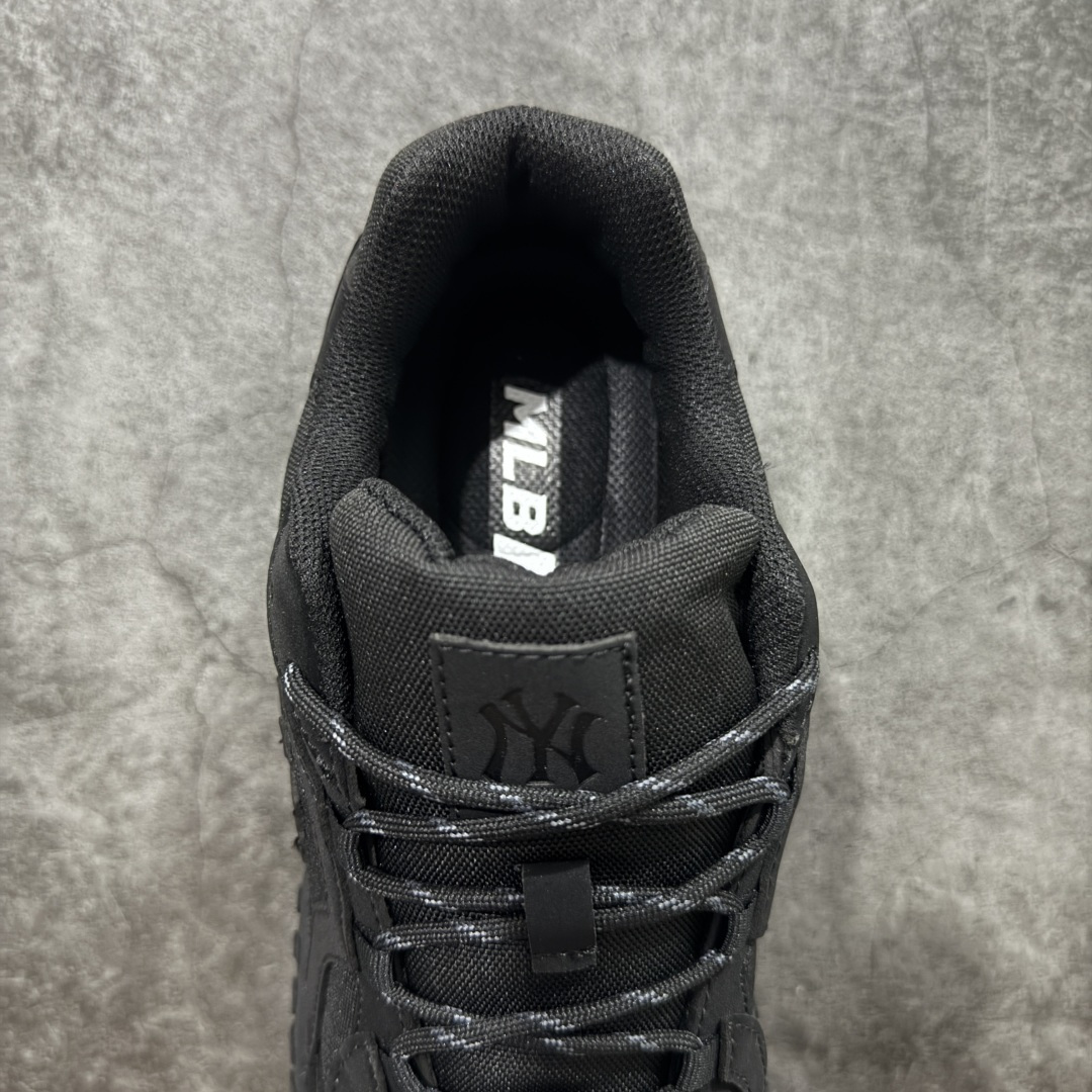 图片[8]-【纯原版】MLB 纽约洋基队 双鞋带 轻量运动百搭 豆豆薄底鞋 防滑轻便 低帮 板鞋 男女同款 MLB官方同步出货 虞书欣等众多潮流明星同款 高弹双层MD大底 原楦原档案数据开发版型（完美鞋头弧度/后套收口效果🆚市面文案版本‼️） 原厂立体填充鞋舌海绵 中底注胶孔原数据开发模具大底原厂转印标市面上唯一纯原版本 原材料打造 内增高6cm 原厂1：1模具开发 原厂进口纳米材质 原厂 全套原盒雷射防伪标包装 天猫订单品质 官网尺码：35 36 36.5 37.5 38 38.5 39 40 40.5 41 42 42.5 43 44 45-选品中心