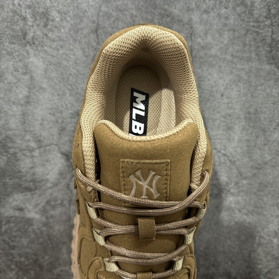 图片[8]-【纯原版】MLB 纽约洋基队 双鞋带 轻量运动百搭 豆豆薄底鞋 防滑轻便 低帮 板鞋 男女同款 MLB官方同步出货 虞书欣等众多潮流明星同款 高弹双层MD大底 原楦原档案数据开发版型（完美鞋头弧度/后套收口效果🆚市面文案版本‼️） 原厂立体填充鞋舌海绵 中底注胶孔原数据开发模具大底原厂转印标市面上唯一纯原版本 原材料打造 内增高6cm 原厂1：1模具开发 原厂进口纳米材质 原厂 全套原盒雷射防伪标包装 天猫订单品质 官网尺码：35 36 36.5 37.5 38 38.5 39 40 40.5 41 42 42.5 43 44 45-选品中心