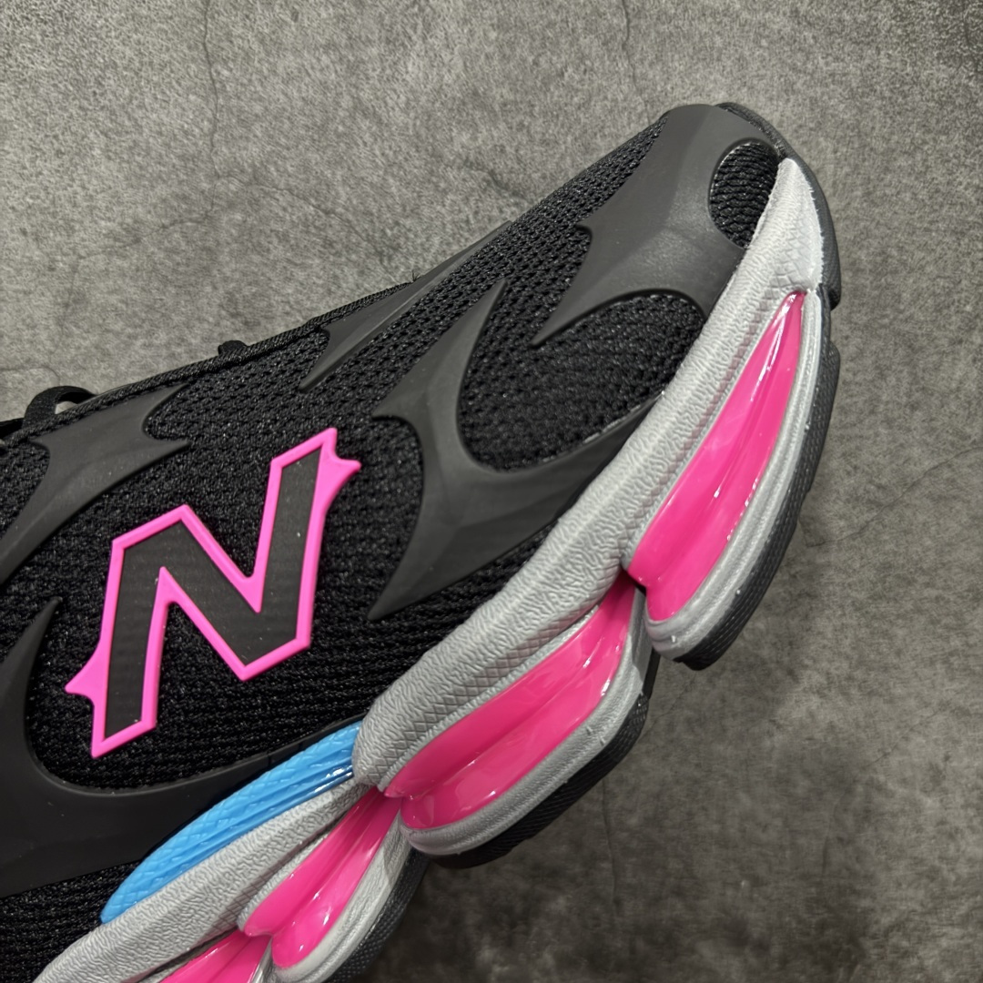 图片[6]-【公司级】New Balance 新百伦 NB20005 网面休闲跑步鞋 复古还要机能，NB官方重磅新品。一款融合复古设计与现代科技的跑鞋，以其经典的造型和舒适脚感，成为2025年复古潮流爱好的推荐单品。 极具视觉冲击力的5根ABZORB单元，以及无缝鞋面的设计，加上3M反光材质的装饰，比之前推出的9060系列更夸张，更具未来感。 货号：U20005UI 尺码：36-40-选品中心