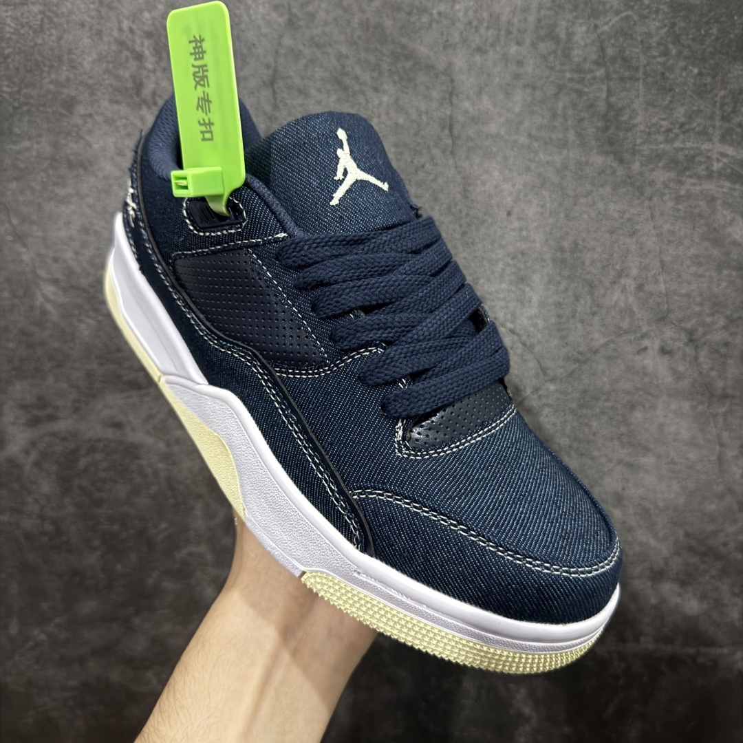 图片[3]-【神版】Air Jordan 4 Retro Flight Court 低帮 AJ4 乔丹4代 aj4 乔4 低邦 乔丹篮球鞋系列 目前此系列市场最优版本 头层带半码 区别市场通货 鞋款整体以黑色翻毛皮打造，搭配侧身黑色麂皮框架，鞋舌及后跟Jumpman Logo分别采用黑色、灰色刺绣点缀，后跟侧身Flighth字样也辅以灰色刺绣呈现，秉承轻量化的速度型篮球鞋设计思想完成设计，降低重量的同时提升舒适度，中底延续前作使用了分离式后掌可视化Air Soleb气垫。鞋带孔和后跟鞋提以籃网为造型灵感，将篮球运动巧妙融入到鞋款的设计之中，使鞋身整体富有流动性、节奏感和优雅气质。 货号：IH4489-561 尺码：36 36.5 37.5 38 38.5 39 40 40.5 41 42 42.5 43 44 44.5 45-选品中心