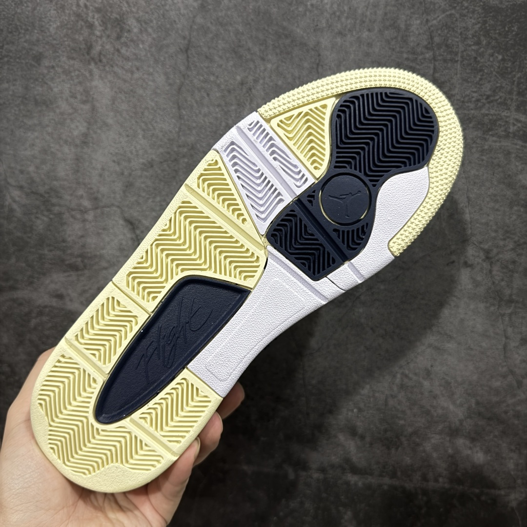 图片[9]-【神版】Air Jordan 4 Retro Flight Court 低帮 AJ4 乔丹4代 aj4 乔4 低邦 乔丹篮球鞋系列 目前此系列市场最优版本 头层带半码 区别市场通货 鞋款整体以黑色翻毛皮打造，搭配侧身黑色麂皮框架，鞋舌及后跟Jumpman Logo分别采用黑色、灰色刺绣点缀，后跟侧身Flighth字样也辅以灰色刺绣呈现，秉承轻量化的速度型篮球鞋设计思想完成设计，降低重量的同时提升舒适度，中底延续前作使用了分离式后掌可视化Air Soleb气垫。鞋带孔和后跟鞋提以籃网为造型灵感，将篮球运动巧妙融入到鞋款的设计之中，使鞋身整体富有流动性、节奏感和优雅气质。 货号：IH4489-561 尺码：36 36.5 37.5 38 38.5 39 40 40.5 41 42 42.5 43 44 44.5 45-选品中心