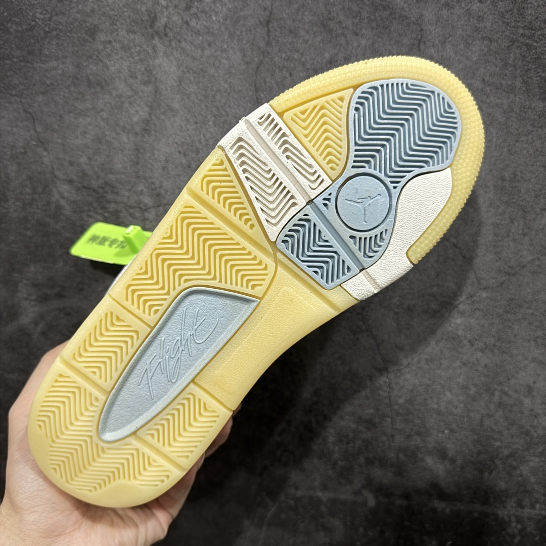 图片[9]-【神版】Air Jordan 4 Retro Flight Court 低帮 AJ4 乔丹4代 aj4 乔4 低邦 乔丹篮球鞋系列 目前此系列市场最优版本 头层带半码 区别市场通货 鞋款整体以黑色翻毛皮打造，搭配侧身黑色麂皮框架，鞋舌及后跟Jumpman Logo分别采用黑色、灰色刺绣点缀，后跟侧身Flighth字样也辅以灰色刺绣呈现，秉承轻量化的速度型篮球鞋设计思想完成设计，降低重量的同时提升舒适度，中底延续前作使用了分离式后掌可视化Air Soleb气垫。鞋带孔和后跟鞋提以籃网为造型灵感，将篮球运动巧妙融入到鞋款的设计之中，使鞋身整体富有流动性、节奏感和优雅气质。 货号：IB8858-141 尺码：36 36.5 37.5 38 38.5 39 40 40.5 41 42 42.5 43 44 44.5 45-选品中心