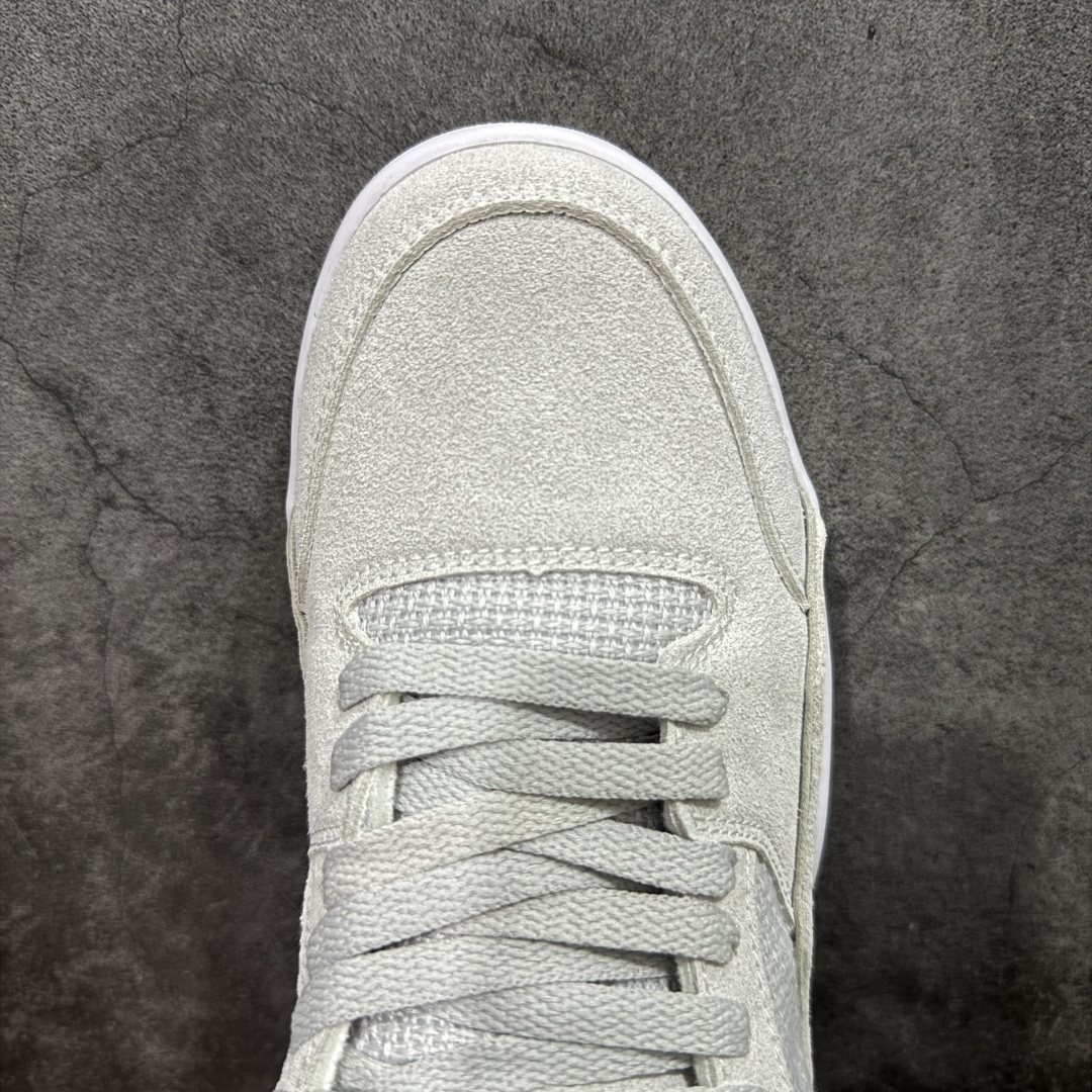 图片[5]-【神版】Air Jordan 4 Retro Flight Court 低帮 AJ4 乔丹4代 aj4 乔4 低邦 乔丹篮球鞋系列 目前此系列市场最优版本 头层带半码 区别市场通货 鞋款整体以黑色翻毛皮打造，搭配侧身黑色麂皮框架，鞋舌及后跟Jumpman Logo分别采用黑色、灰色刺绣点缀，后跟侧身Flighth字样也辅以灰色刺绣呈现，秉承轻量化的速度型篮球鞋设计思想完成设计，降低重量的同时提升舒适度，中底延续前作使用了分离式后掌可视化Air Soleb气垫。鞋带孔和后跟鞋提以籃网为造型灵感，将篮球运动巧妙融入到鞋款的设计之中，使鞋身整体富有流动性、节奏感和优雅气质。 货号：HF3255-004 尺码：36 36.5 37.5 38 38.5 39 40 40.5 41 42 42.5 43 44 44.5 45-选品中心