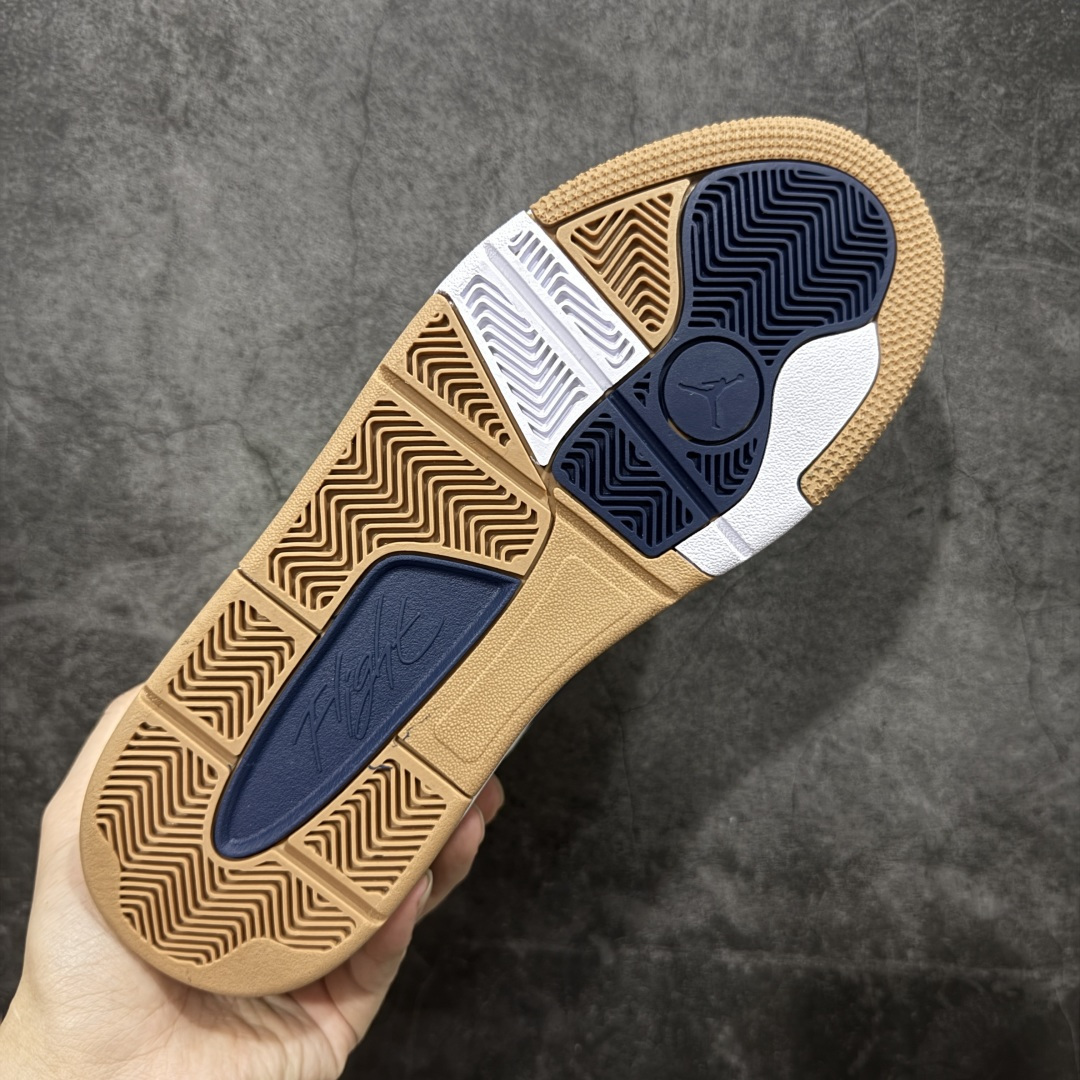 图片[9]-【神版】Air Jordan 4 Retro Flight Court 低帮 AJ4 乔丹4代 aj4 乔4 低邦 乔丹篮球鞋系列 目前此系列市场最优版本 头层带半码 区别市场通货 鞋款整体以黑色翻毛皮打造，搭配侧身黑色麂皮框架，鞋舌及后跟Jumpman Logo分别采用黑色、灰色刺绣点缀，后跟侧身Flighth字样也辅以灰色刺绣呈现，秉承轻量化的速度型篮球鞋设计思想完成设计，降低重量的同时提升舒适度，中底延续前作使用了分离式后掌可视化Air Soleb气垫。鞋带孔和后跟鞋提以籃网为造型灵感，将篮球运动巧妙融入到鞋款的设计之中，使鞋身整体富有流动性、节奏感和优雅气质。 货号：HF3255-004 尺码：36 36.5 37.5 38 38.5 39 40 40.5 41 42 42.5 43 44 44.5 45-选品中心