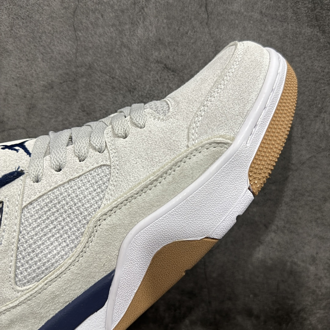 图片[6]-【神版】Air Jordan 4 Retro Flight Court 低帮 AJ4 乔丹4代 aj4 乔4 低邦 乔丹篮球鞋系列 目前此系列市场最优版本 头层带半码 区别市场通货 鞋款整体以黑色翻毛皮打造，搭配侧身黑色麂皮框架，鞋舌及后跟Jumpman Logo分别采用黑色、灰色刺绣点缀，后跟侧身Flighth字样也辅以灰色刺绣呈现，秉承轻量化的速度型篮球鞋设计思想完成设计，降低重量的同时提升舒适度，中底延续前作使用了分离式后掌可视化Air Soleb气垫。鞋带孔和后跟鞋提以籃网为造型灵感，将篮球运动巧妙融入到鞋款的设计之中，使鞋身整体富有流动性、节奏感和优雅气质。 货号：HF3255-004 尺码：36 36.5 37.5 38 38.5 39 40 40.5 41 42 42.5 43 44 44.5 45-选品中心