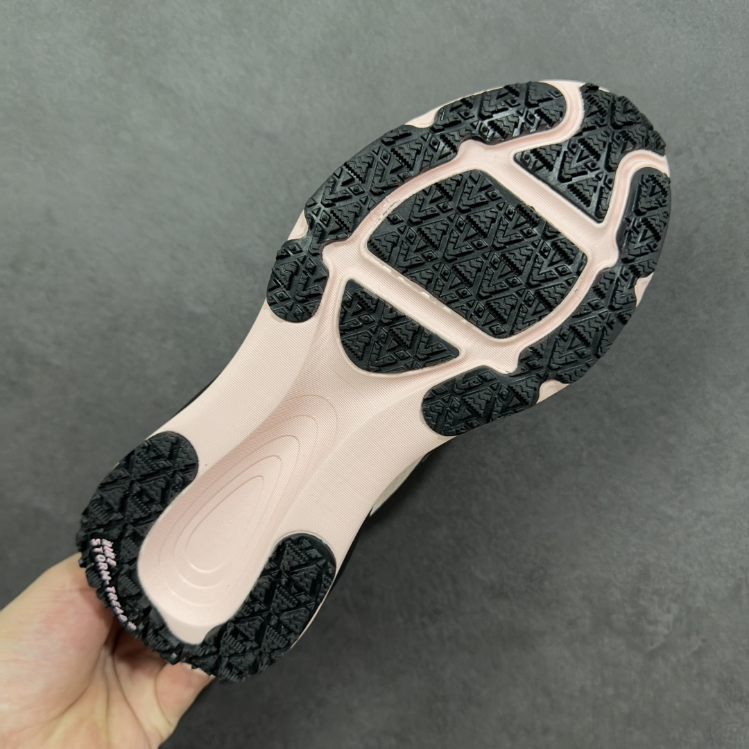 图片[9]-【纯原组合底】Nike VOMERO 18 GTX 耐克 舒适减震防滑 低帮跑步鞋 正确组合大底 正确真正gtx防水鞋面 全掌ReactX泡绵中底 前掌和后跟还配备了Air Zoom气垫单元 据说跑起来更快更舒适哦 这次最大的升级点 首次引入了ReactX泡绵 货号：HQ7002-003 尺码： 36 36.5 37.5 38 38.5 39 40 40.5 41 42 42.5 43 44 45-选品中心