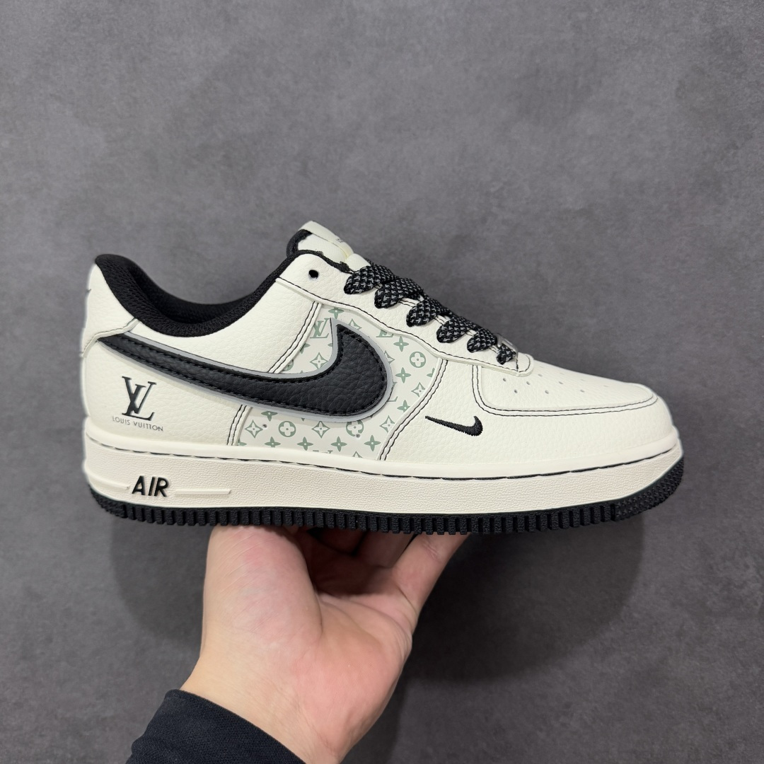 【定制版】Nike Air Force 1\’07 Low LV联名 印花米黑勾 空军一号 低帮休闲板鞋 #原楦头原纸板 原装鞋盒 定制五金配件 内置全掌气垫 原厂鞋底 货号:HH7518-080 尺码:36 36.5 37.5 38 38.5 39 40 40.5 41 42 42.5 43 44 44.5 45-选品中心