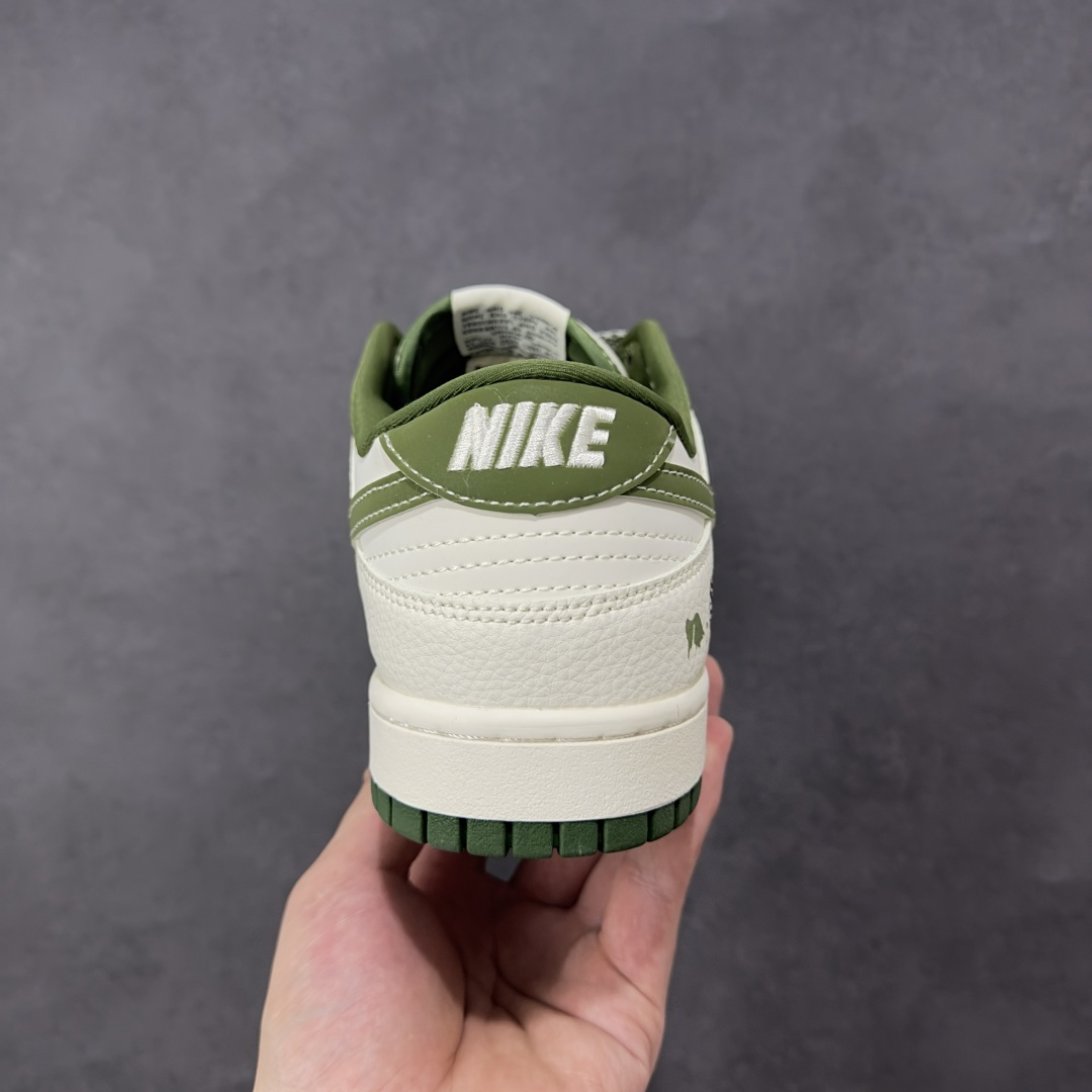 图片[4]-【定制版】Nike SB Dunk Low 斯图西联名 泼墨绿勾 周年高端定制 低帮休闲板鞋 XS6089-608  #定制鞋盒 大厂纯原品质出货 超高清洁度 皮料切割干净无任何毛边 细节完美   尺码：36 36.5 37.5 38 38.5 39 40 40.5 41 42 42.5 43 44 44.5 45 编码：HXSB330340-选品中心