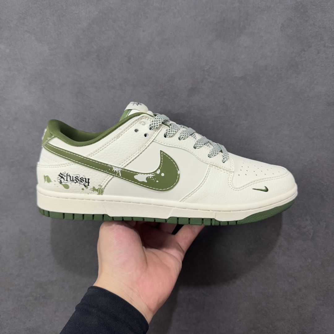 【定制版】Nike SB Dunk Low 斯图西联名 泼墨绿勾 周年高端定制 低帮休闲板鞋 XS6089-608 #定制鞋盒 大厂纯原品质出货 超高清洁度 皮料切割干净无任何毛边 细节完美 尺码:36 36.5 37.5 38 38.5 39 40 40.5 41 42 42.5 43 44 44.5 45 编码:HXSB330340-选品中心