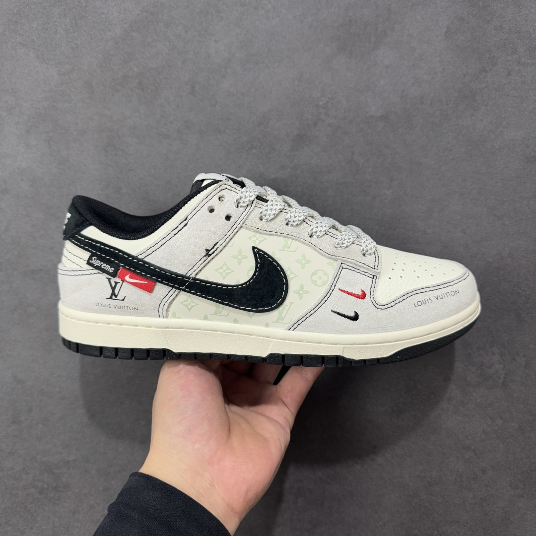【定制版】Nike SB Dunk Low LV联名 灰猪八红黑小勾 周年高端定制 低帮休闲板鞋 #定制鞋盒 大厂纯原品质出货 超高清洁度 皮料切割干净无任何毛边 细节完美 货号:CX5050-Y11 尺码:36 36.5 37.5 38 38.5 39 40 40.5 41 42 42.5 43 44 44.5 45-选品中心