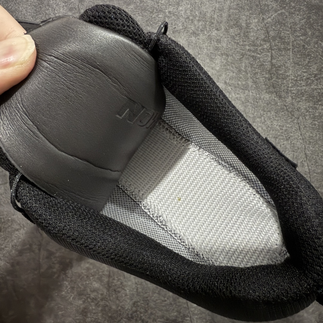 图片[8]-【莞顶礼盒版】SALOMON萨洛蒙 XA Pro 3D V9 GTX 圆头 支撑抓地 低帮 户外功能鞋 黑色 472701 原版开发 私模大底 成本极高 完美细节品质💪🏻 代购级百搭徒步鞋，适合在各种复杂地形中使用 Contagrip橡胶大底：具备卓越的抓地力，适用于泥泞、石头路面等复杂地形，确保穿着者稳如磐石。 Sensifit技术：智能鞋楦设计可全方位贴合足部，提供出色的包裹性，减少鞋子与脚之间的摩擦，使双脚在运动中更加稳定。 尺码：36–45（女40.男45定制不退换）-选品中心