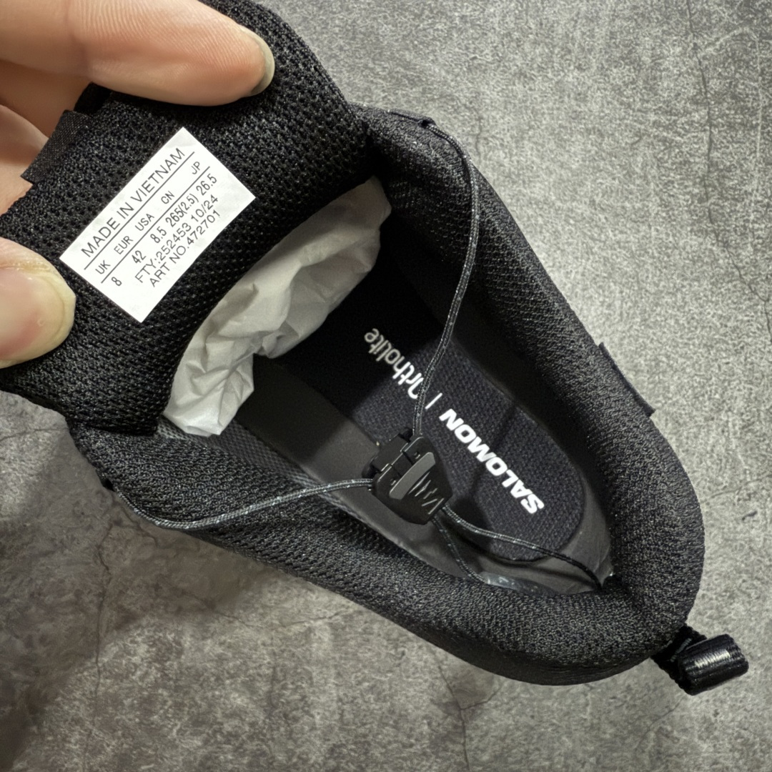 图片[7]-【莞顶礼盒版】SALOMON萨洛蒙 XA Pro 3D V9 GTX 圆头 支撑抓地 低帮 户外功能鞋 黑色 472701 原版开发 私模大底 成本极高 完美细节品质💪🏻 代购级百搭徒步鞋，适合在各种复杂地形中使用 Contagrip橡胶大底：具备卓越的抓地力，适用于泥泞、石头路面等复杂地形，确保穿着者稳如磐石。 Sensifit技术：智能鞋楦设计可全方位贴合足部，提供出色的包裹性，减少鞋子与脚之间的摩擦，使双脚在运动中更加稳定。 尺码：36–45（女40.男45定制不退换）-选品中心