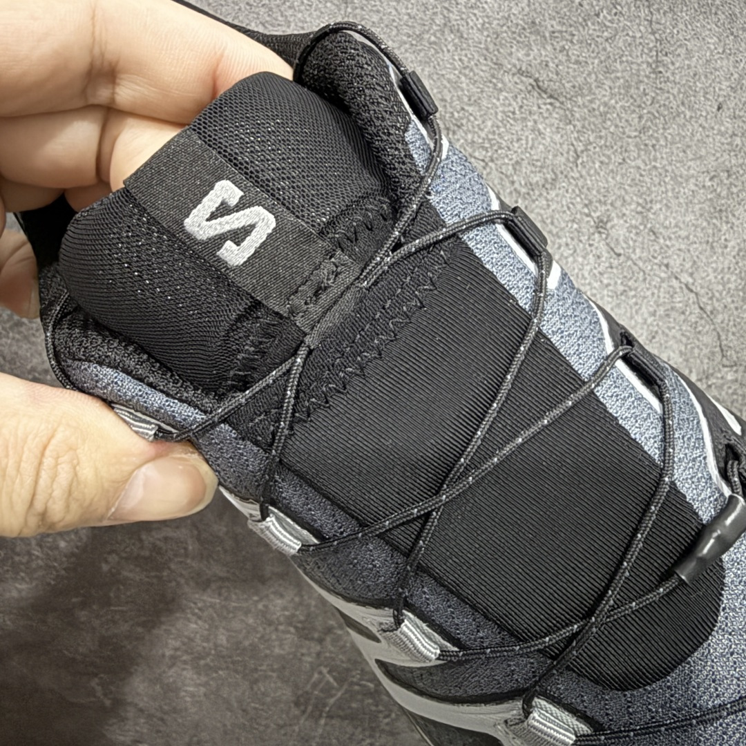 图片[6]-【莞顶礼盒版】SALOMON萨洛蒙 XA Pro 3D V9 GTX 圆头 支撑抓地 低帮 户外功能鞋 湍流蓝478175 原版开发 私模大底 成本极高 完美细节品质💪🏻 代购级百搭徒步鞋，适合在各种复杂地形中使用 Contagrip橡胶大底：具备卓越的抓地力，适用于泥泞、石头路面等复杂地形，确保穿着者稳如磐石。 Sensifit技术：智能鞋楦设计可全方位贴合足部，提供出色的包裹性，减少鞋子与脚之间的摩擦，使双脚在运动中更加稳定。 尺码：36–45（女40.男45定制不退换）-选品中心