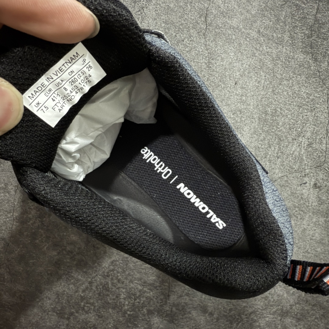 图片[7]-【莞顶礼盒版】SALOMON萨洛蒙 XA Pro 3D V9 GTX 圆头 支撑抓地 低帮 户外功能鞋 湍流蓝478175 原版开发 私模大底 成本极高 完美细节品质💪🏻 代购级百搭徒步鞋，适合在各种复杂地形中使用 Contagrip橡胶大底：具备卓越的抓地力，适用于泥泞、石头路面等复杂地形，确保穿着者稳如磐石。 Sensifit技术：智能鞋楦设计可全方位贴合足部，提供出色的包裹性，减少鞋子与脚之间的摩擦，使双脚在运动中更加稳定。 尺码：36–45（女40.男45定制不退换）-选品中心