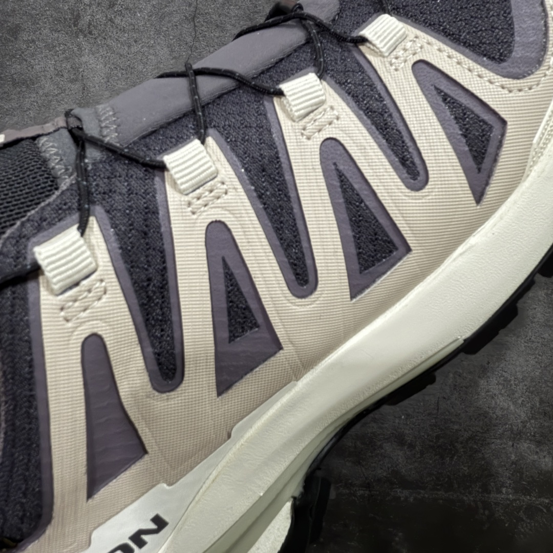 图片[4]-【莞顶礼盒版】SALOMON萨洛蒙 XA Pro 3D V9 GTX 圆头 支撑抓地 低帮 户外功能鞋 深灰黑 477447 原版开发 私模大底 成本极高 完美细节品质💪🏻 代购级百搭徒步鞋，适合在各种复杂地形中使用 Contagrip橡胶大底：具备卓越的抓地力，适用于泥泞、石头路面等复杂地形，确保穿着者稳如磐石。 Sensifit技术：智能鞋楦设计可全方位贴合足部，提供出色的包裹性，减少鞋子与脚之间的摩擦，使双脚在运动中更加稳定。 尺码：36–45（女40.男45定制不退换）-选品中心