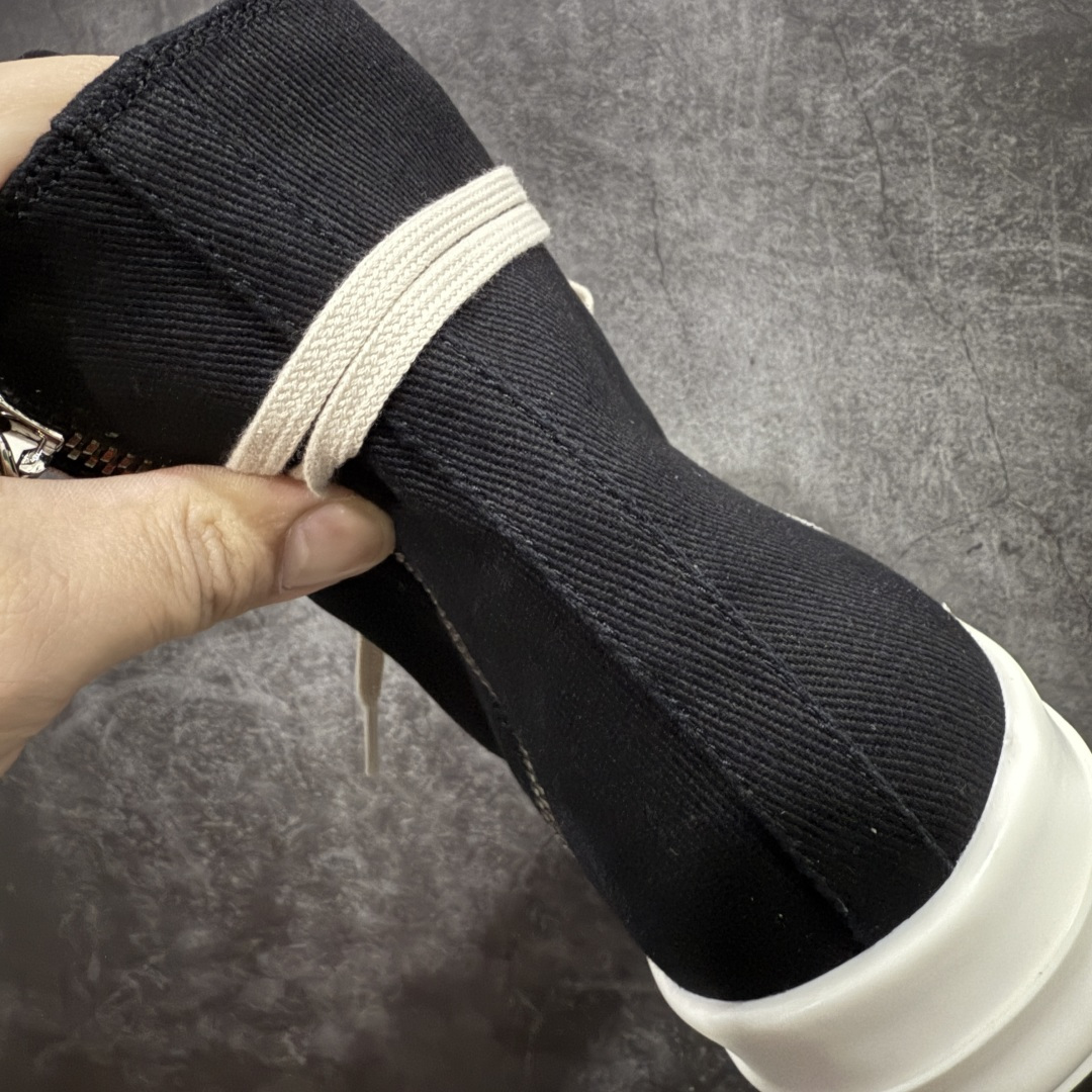图片[2]-【莞产G版】薄底帆布黑色高帮大匡威 RO / Rick Owens DRKSHDW 瑞克·欧文斯【副线】 【款式】 大匡威/低帮/厚底/ 光泽金属尼龙布 低帮 西瓜头 【皮料】 东莞原厂进口全新2025年新材质““水洗牛仔黑色斜纹布” 【鞋带】 鞋带采用水染定织法工艺，高密度之下，透出光泽感！ 【鞋头】软糯，轻轻按压有牛皮细细的纹理质感！ 【鞋底】TPU大底奶香味！硬度、肤感一比一！鞋底logo钢印清晰正确！ 【鞋垫】独家私人开模压印！牛皮贴面，双层复合！ 【尺码】 ：36 37 38 39 40 41 42 43 44 45 46！-选品中心