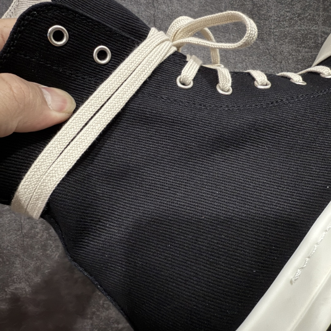 图片[3]-【莞产G版】薄底帆布黑色高帮大匡威 RO / Rick Owens DRKSHDW 瑞克·欧文斯【副线】 【款式】 大匡威/低帮/厚底/ 光泽金属尼龙布 低帮 西瓜头 【皮料】 东莞原厂进口全新2025年新材质““水洗牛仔黑色斜纹布” 【鞋带】 鞋带采用水染定织法工艺，高密度之下，透出光泽感！ 【鞋头】软糯，轻轻按压有牛皮细细的纹理质感！ 【鞋底】TPU大底奶香味！硬度、肤感一比一！鞋底logo钢印清晰正确！ 【鞋垫】独家私人开模压印！牛皮贴面，双层复合！ 【尺码】 ：36 37 38 39 40 41 42 43 44 45 46！-选品中心