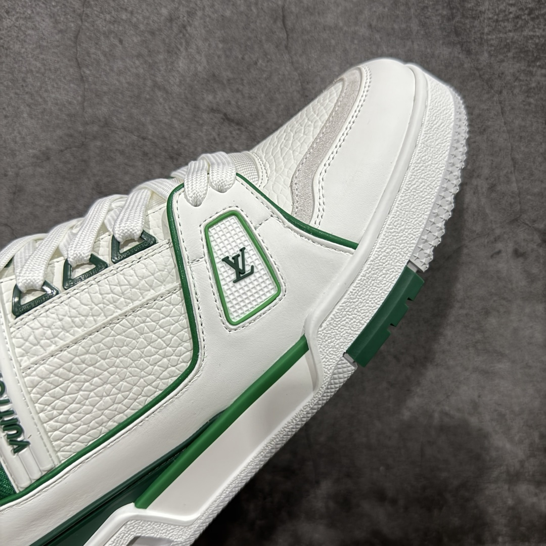 图片[6]-【莞产YS版本】Louis Vuitton Trainer lv时装走秀运动鞋 完美鞋型超高的清洁度 零毛边线头瑕疵 全套原楦原纸版原鞋开模 全网最具灵魂的版型 正确原装黄色鞋盒 正确中底印花 鞋面印花3D高频深度立体 全鞋电脑针车 紧密相连 针距密度一致 环保乳胶注塑鞋垫 厚度脚感还原原版 皮面裁剪部位 统一油边封口工艺 原装橡胶大底含胶量大底组合零偏差 专柜全套包装 防尘袋 说明书 质保卡 男女鞋 尺码： 38 39 40 41 42 43 44 45-选品中心