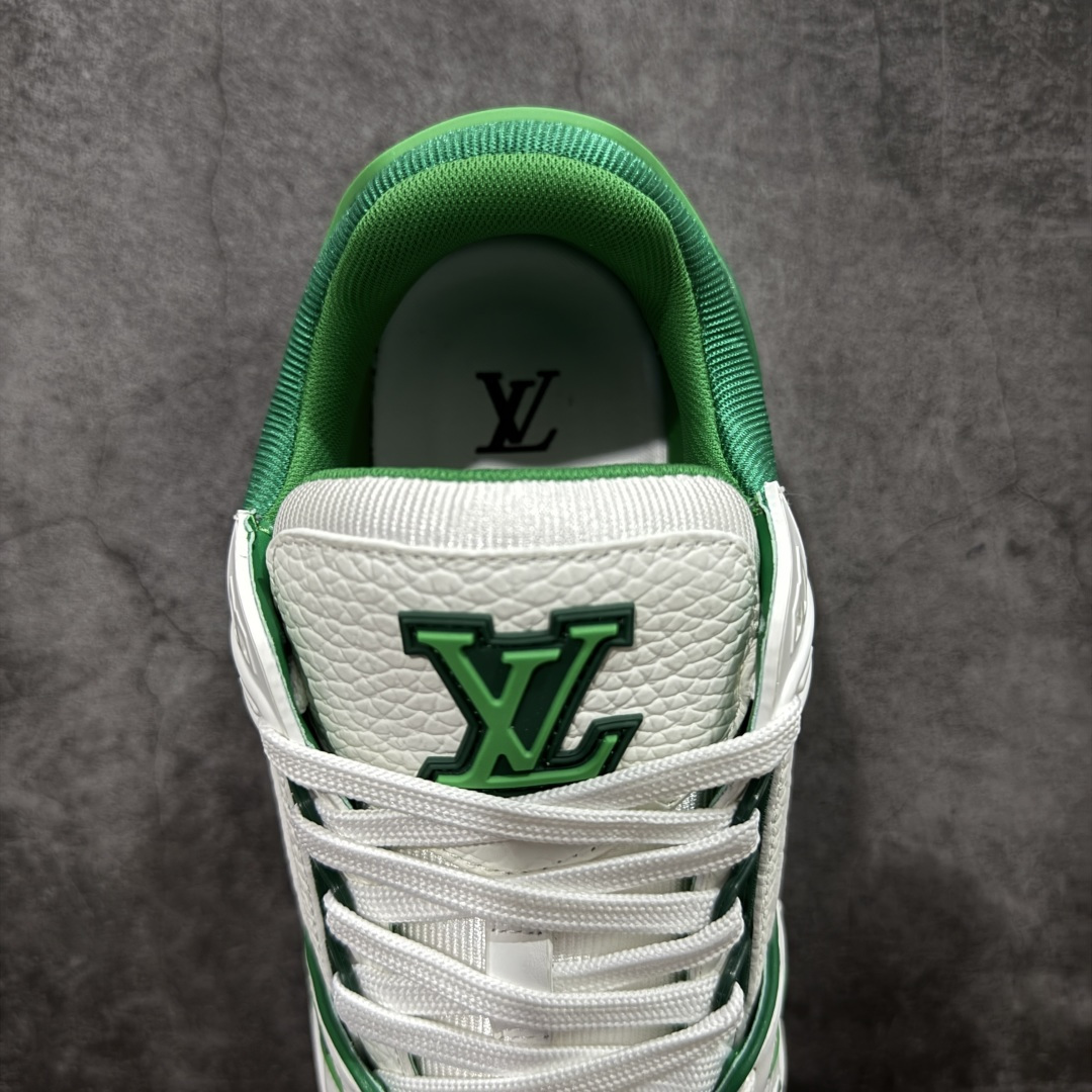 图片[8]-【莞产YS版本】Louis Vuitton Trainer lv时装走秀运动鞋 完美鞋型超高的清洁度 零毛边线头瑕疵 全套原楦原纸版原鞋开模 全网最具灵魂的版型 正确原装黄色鞋盒 正确中底印花 鞋面印花3D高频深度立体 全鞋电脑针车 紧密相连 针距密度一致 环保乳胶注塑鞋垫 厚度脚感还原原版 皮面裁剪部位 统一油边封口工艺 原装橡胶大底含胶量大底组合零偏差 专柜全套包装 防尘袋 说明书 质保卡 男女鞋 尺码： 38 39 40 41 42 43 44 45-选品中心