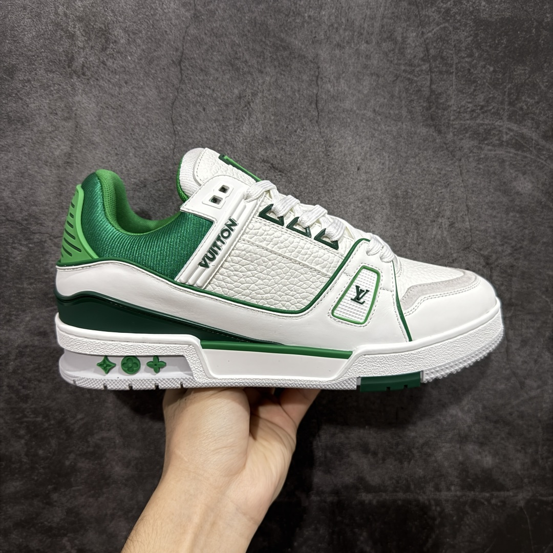 【莞产YS版本】Louis Vuitton Trainer lv时装走秀运动鞋 完美鞋型超高的清洁度 零毛边线头瑕疵 全套原楦原纸版原鞋开模 全网最具灵魂的版型 正确原装黄色鞋盒 正确中底印花 鞋面印花3D高频深度立体 全鞋电脑针车 紧密相连 针距密度一致 环保乳胶注塑鞋垫 厚度脚感还原原版 皮面裁剪部位 统一油边封口工艺 原装橡胶大底含胶量大底组合零偏差 专柜全套包装 防尘袋 说明书 质保卡 男女鞋 尺码： 38 39 40 41 42 43 44 45-选品中心